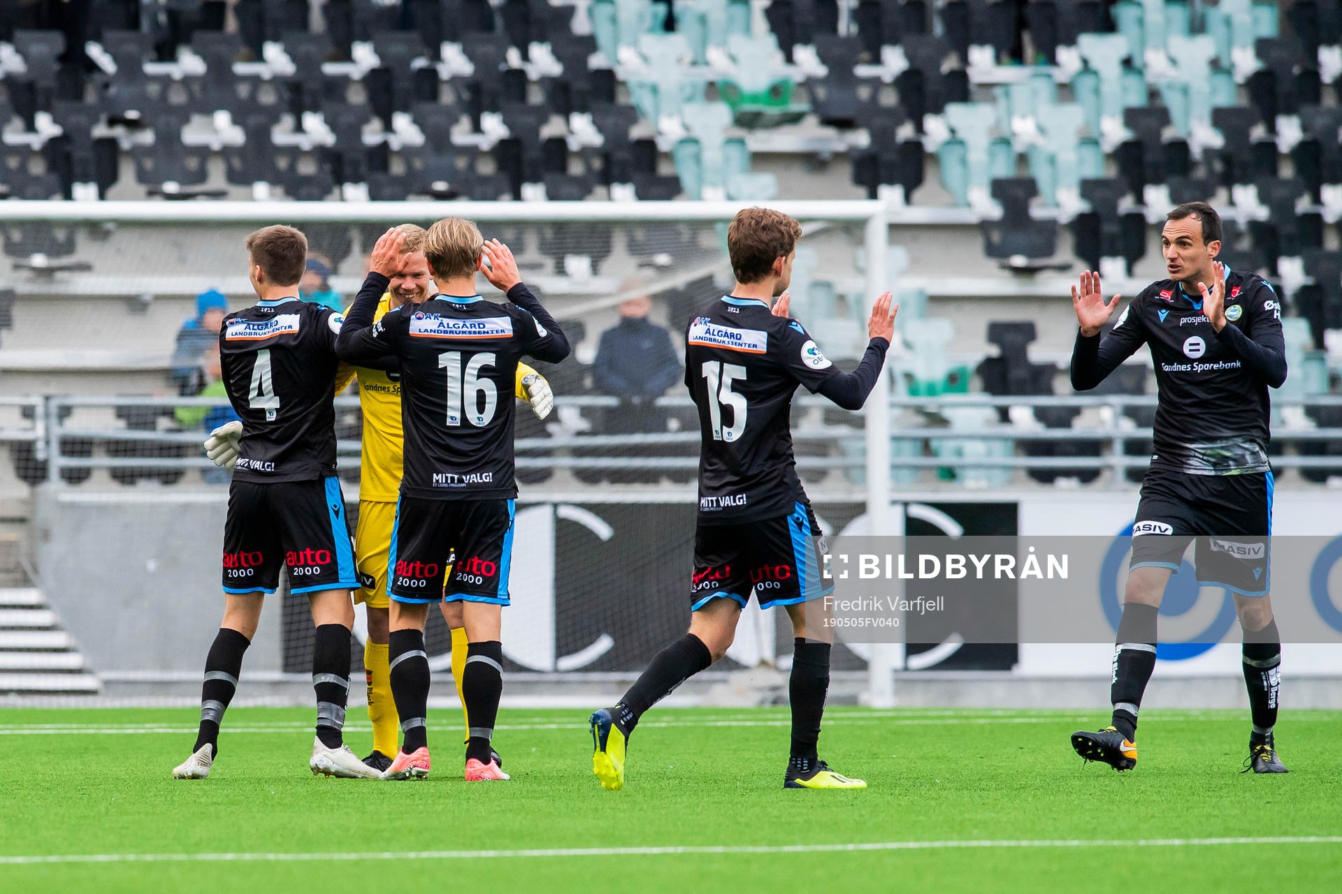 Axel Kryger, goalkeeper Pål Heigre, Tapio Heikkilä,