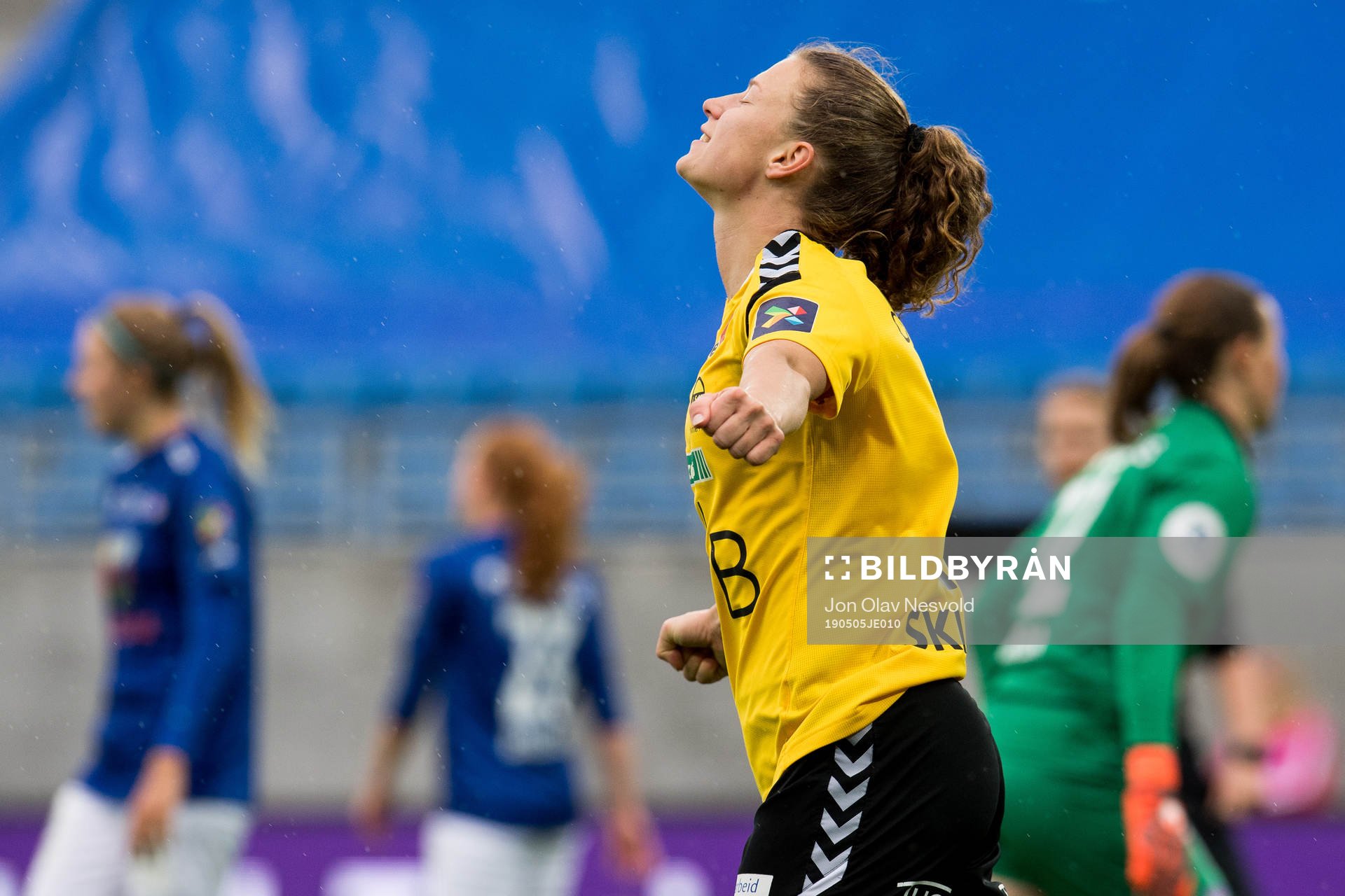 Synne Hansen of LSK Kvinner celebrates the 0-1 goal