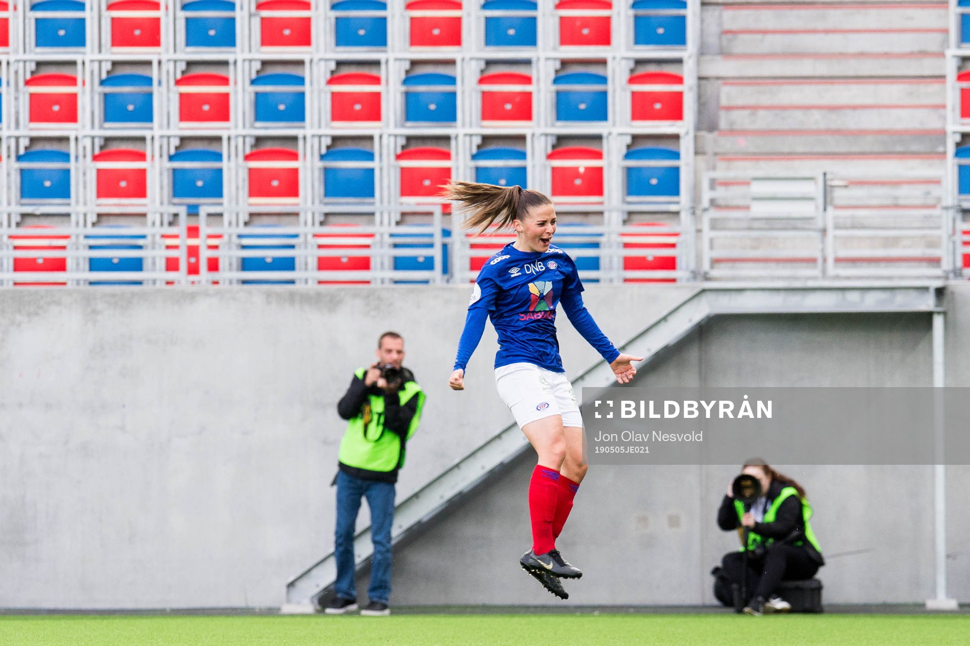 Jenna Dear of Vålerenga celebrates after scoring the 1-1 goal during the Toppserien match between Vålerenga and LSK Kvinner on May 5, 2019 in Oslo.