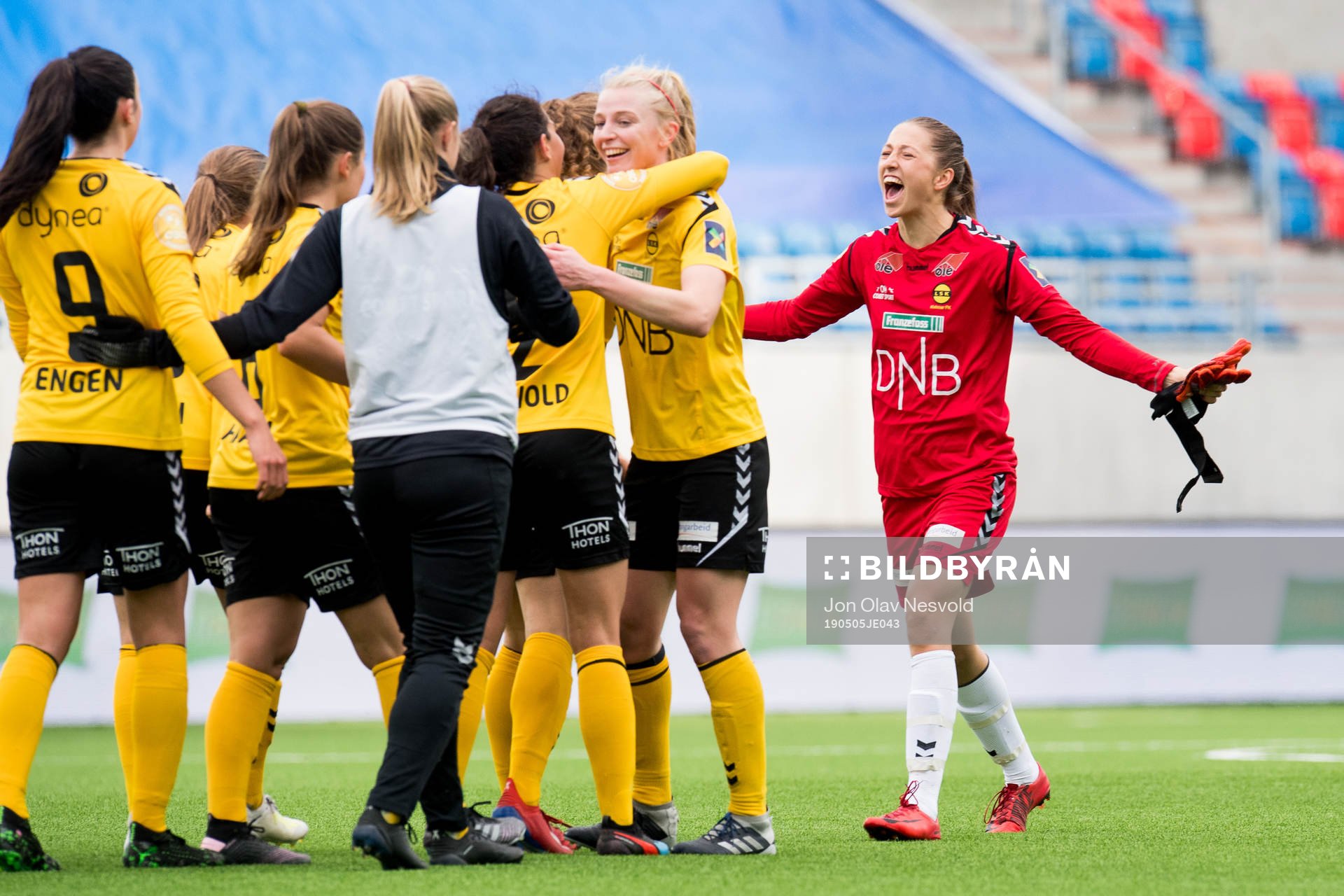 Goalkeeper Cecilie Fiskerstrand of LSK Kvinner celebrates