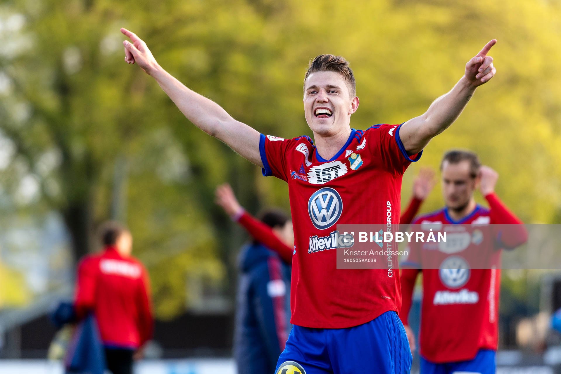Östers Fredrik Lundgren  jublar