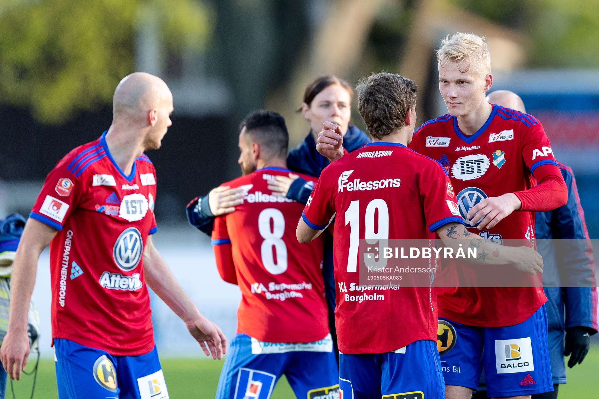 Östers spelare jublar