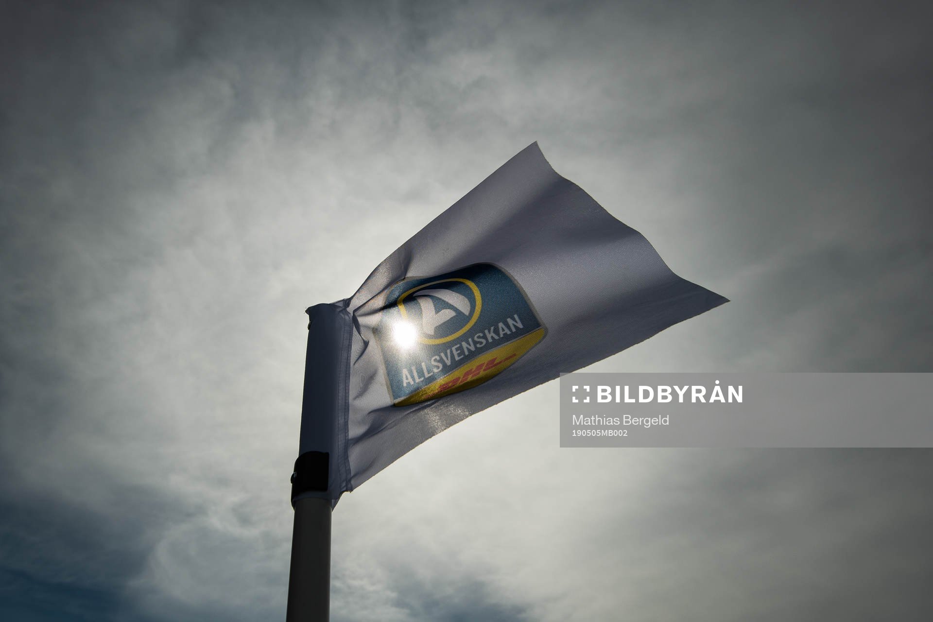 En hörnflagga med Allsvenskans logotyp