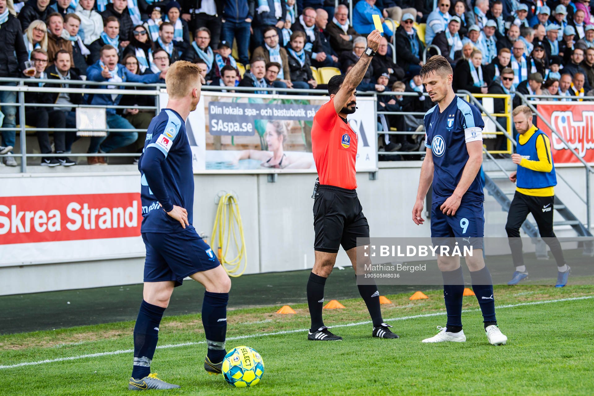 Malmö FFs Markus Rosenberg tilldelas en varning av domare