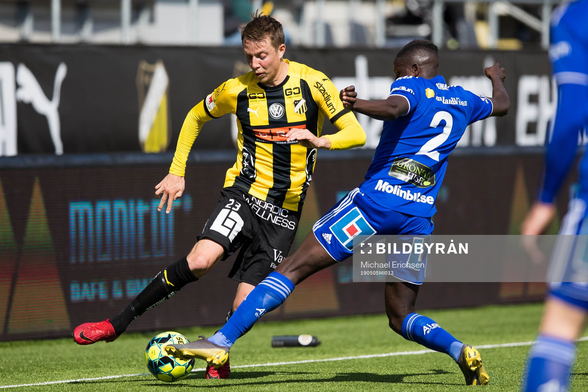 Häckens Viktor Lundberg och Sundsvalls Pa Konate