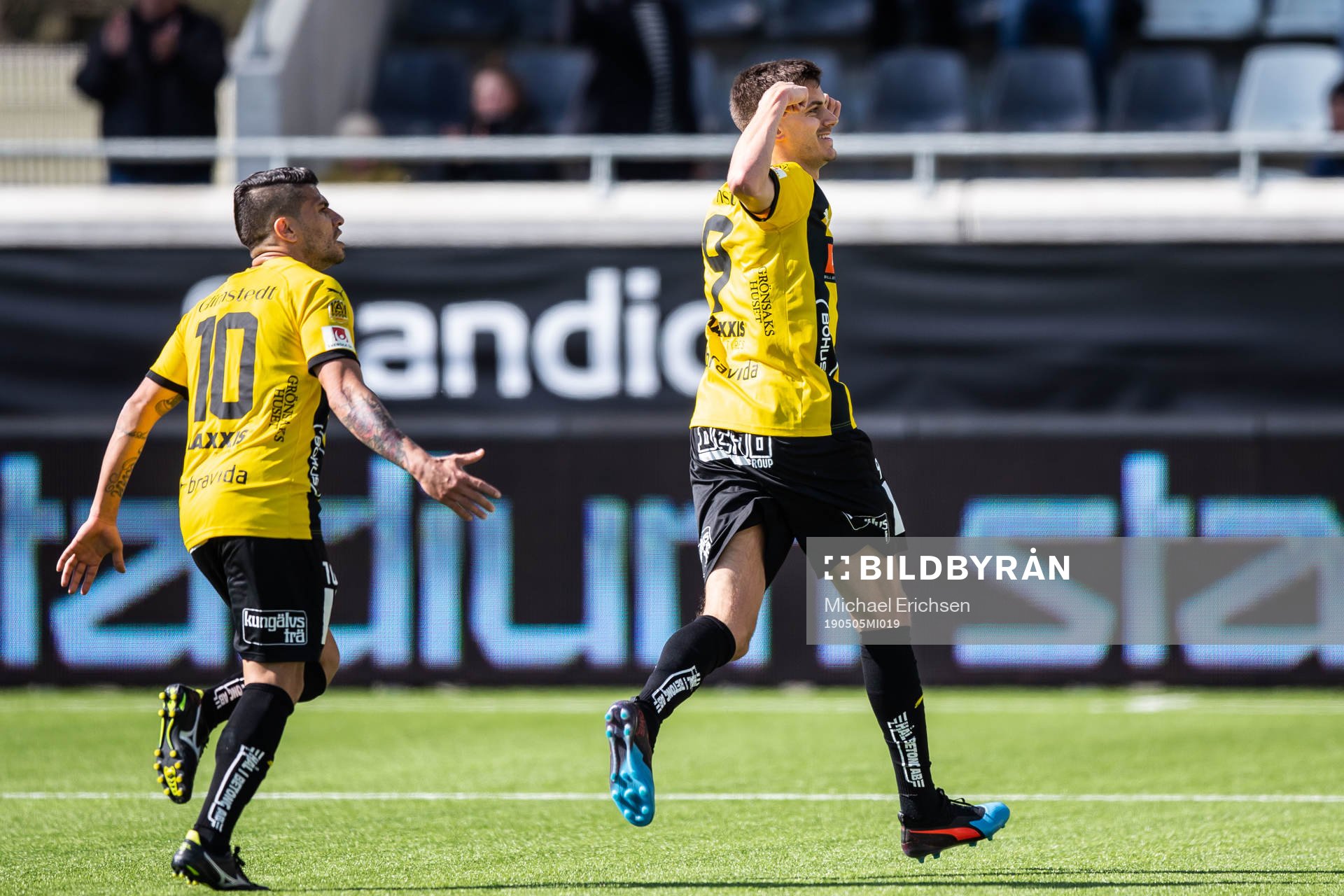 Häckens Paulinho Alexander Jeremejeff jublar