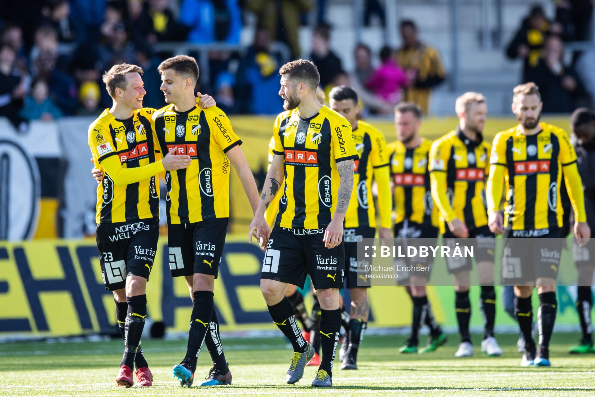 Häckens Joona Toivio och Alexander Jeremejeff jublar