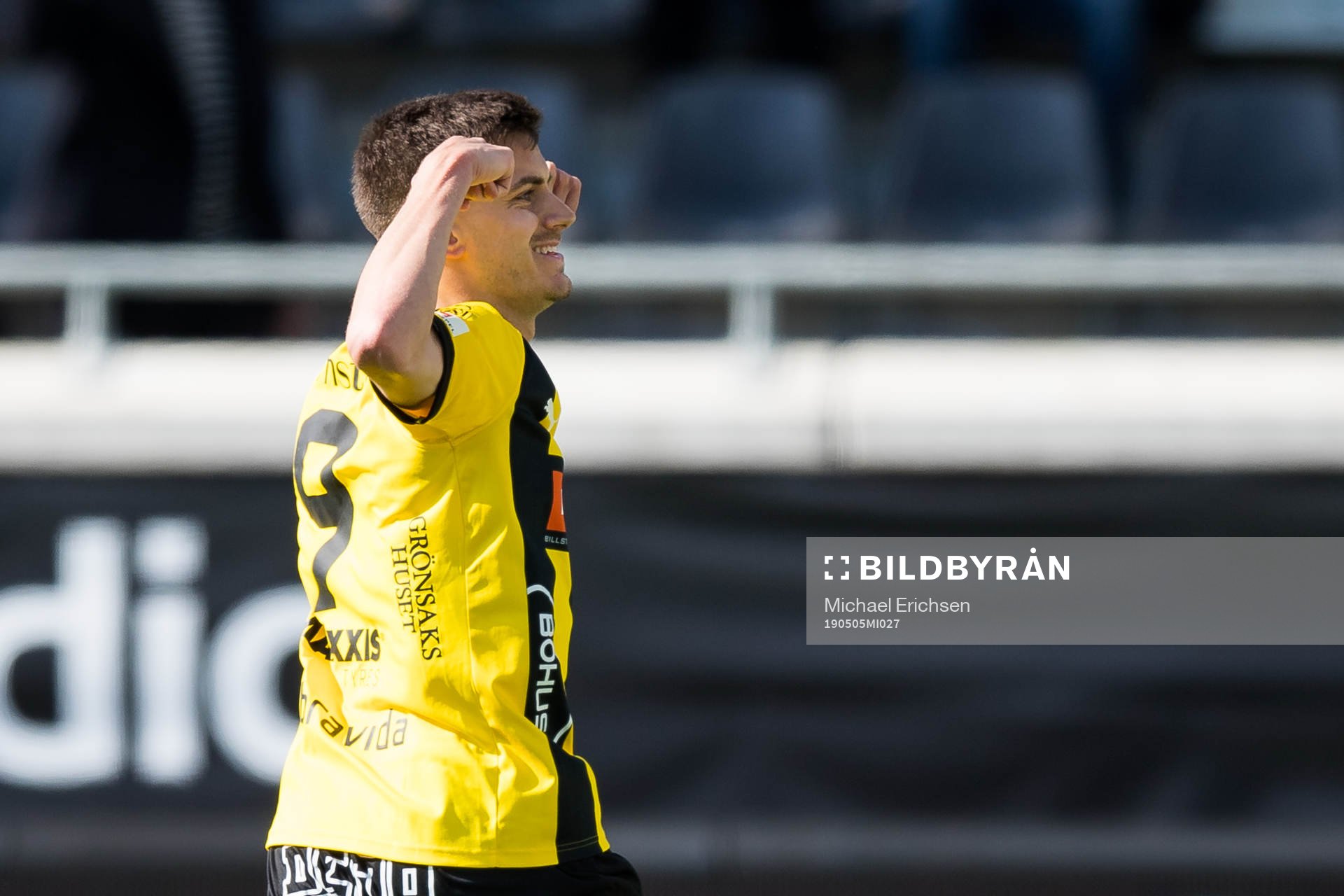Häckens Alexander Jeremejeff jublar