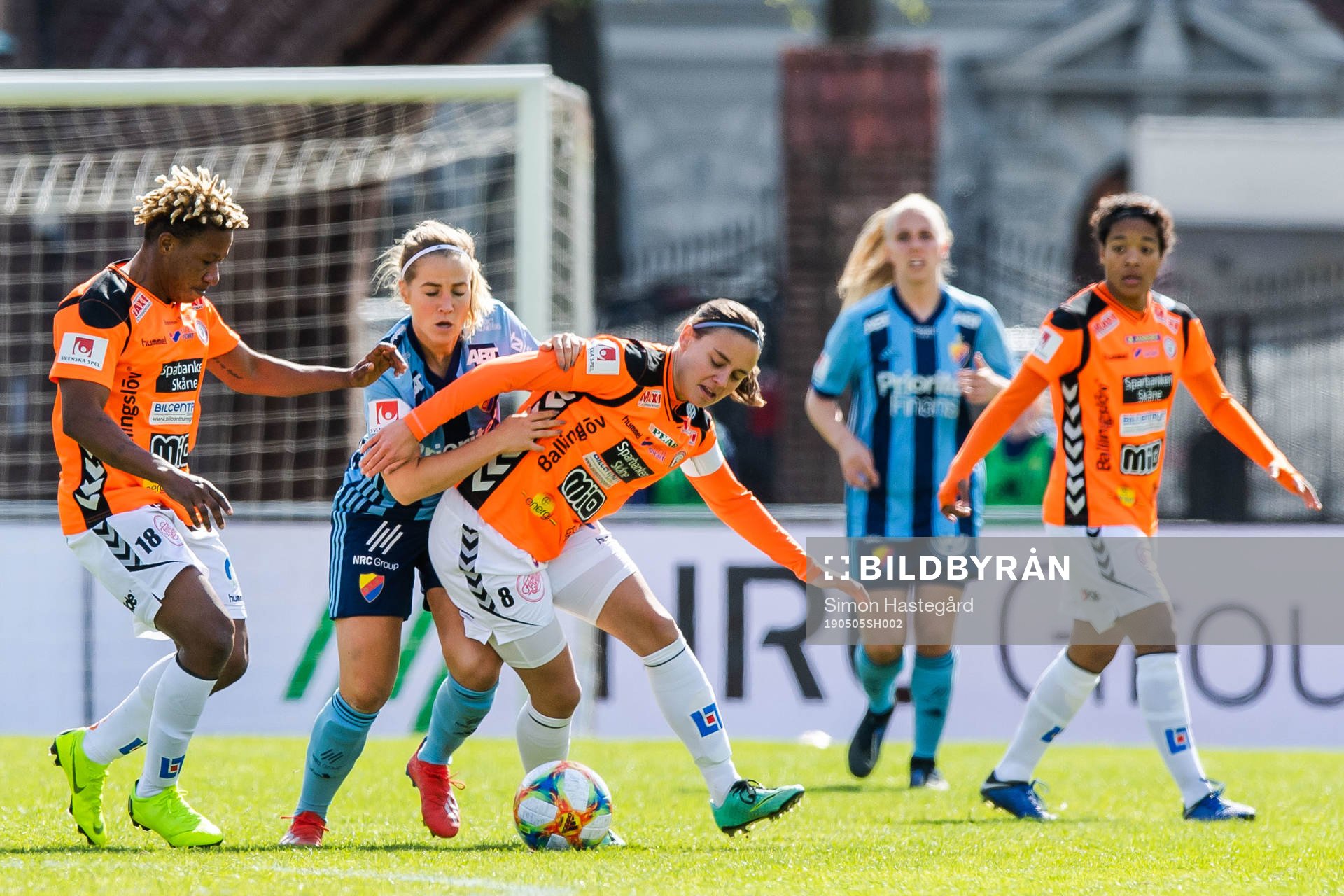 Djurgårdens Irma Helin  och Kristianstads Alice Nilsson