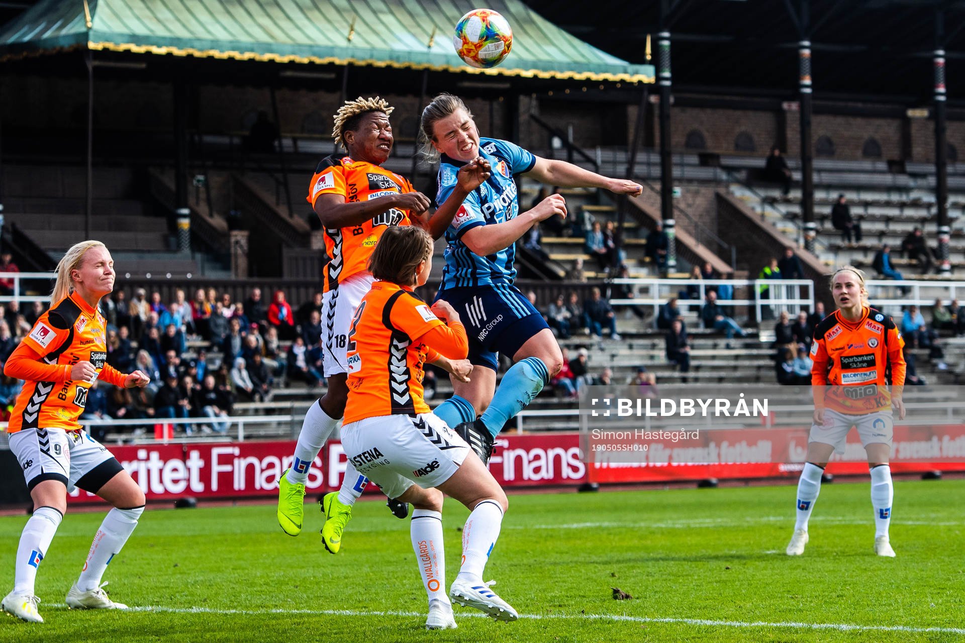 Kristianstads Rita Chikwelu och Djurgårdens Ingibjörg