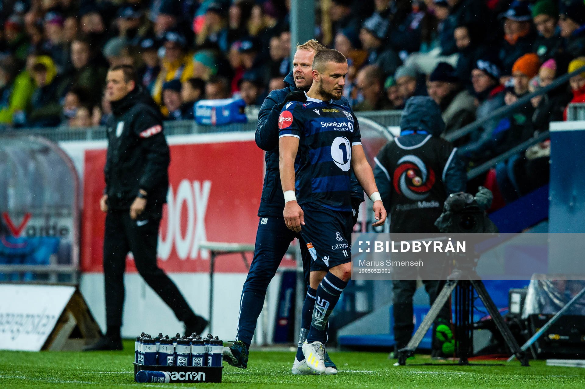 Christian Michelsen, head coach of Kristiansund, and Flamur Kastrati of Kristiansund during the Eliteserien match between Kristiansund and Tromsø on May 5, 2019 in Kristiansund.
