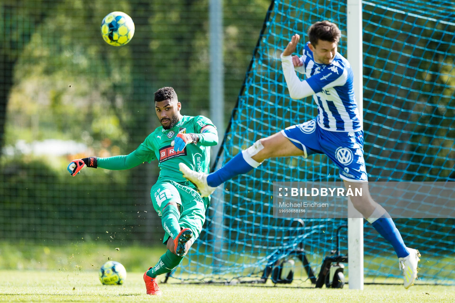 Häckens målvakt Jonathan Ursin Rasheed och IFK Göteborgs