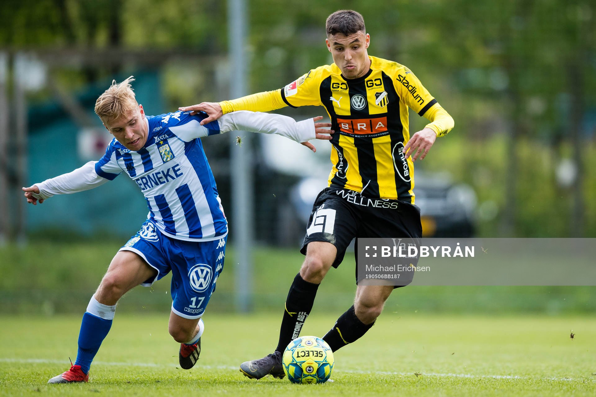 IFK Göteborgs Edvin Dahlqvist och Häckens Aiham Ousou