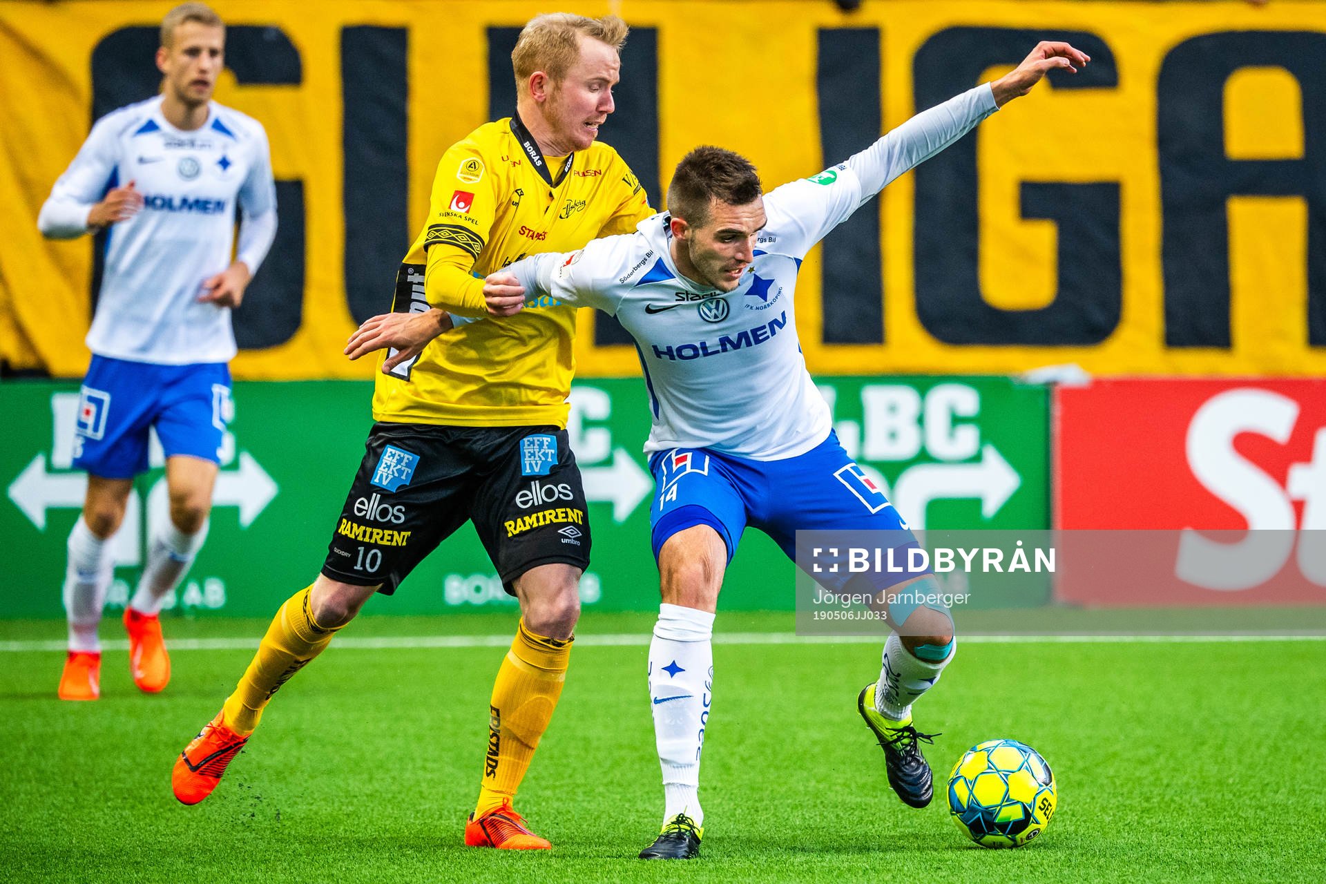 IFK Norrköpings Egzon Binaku och Elfsborgs Simon Lundevall