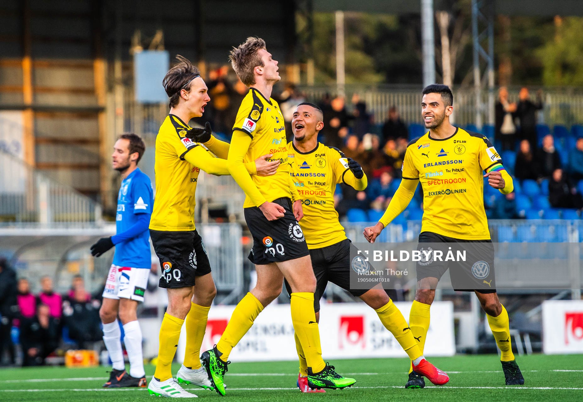 Frejs spelare jublar med Marcus Degerlund