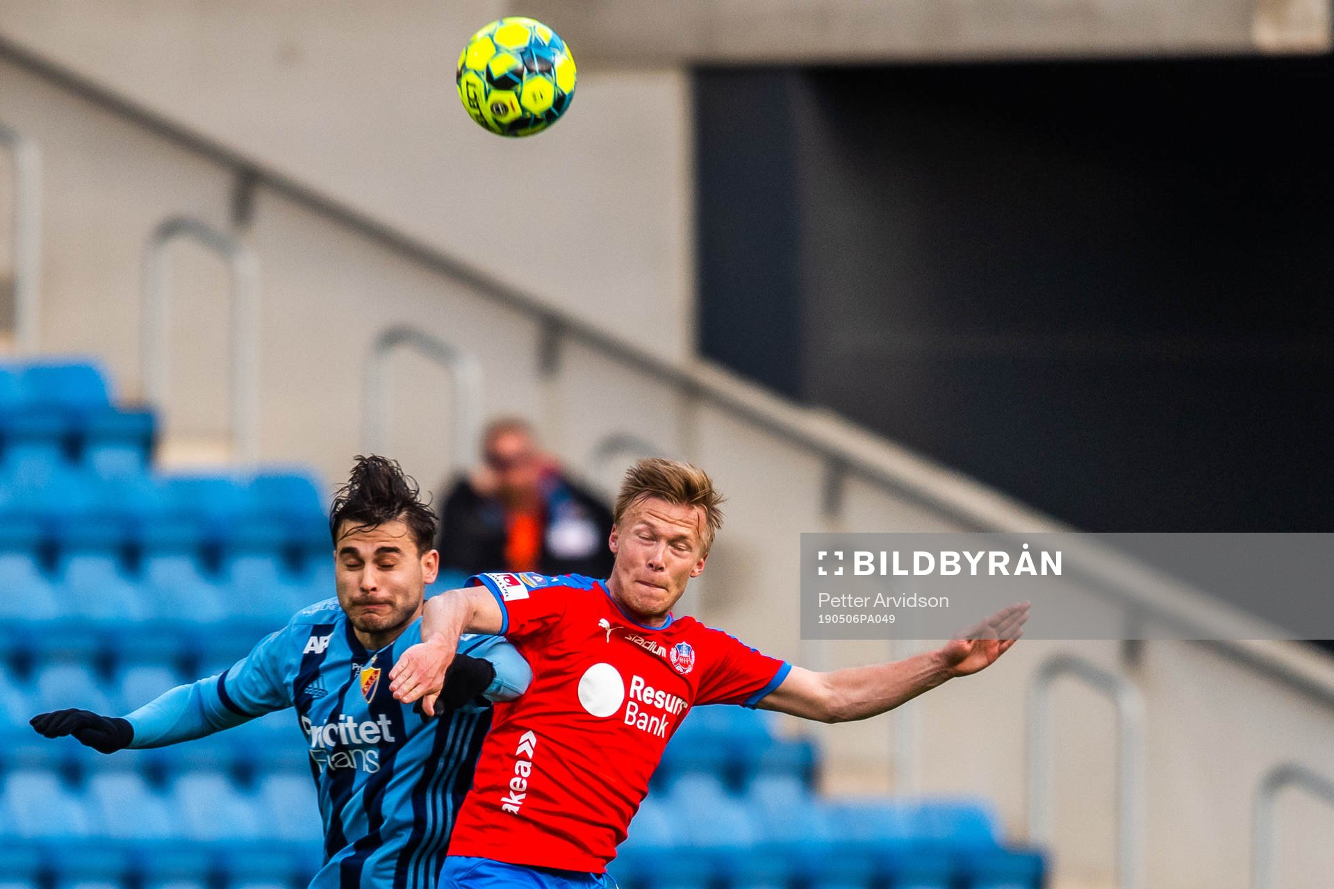 Djurgårdens Astrit Ajdarevic och Helsingborgs Andreas