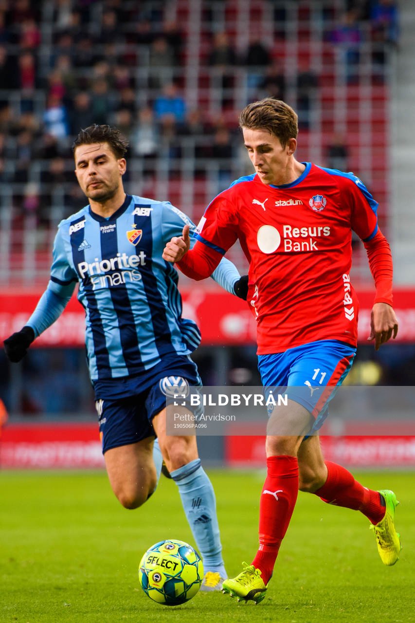 Djurgårdens Astrit Ajdarevic och Helsingborgs Adam Eriksson