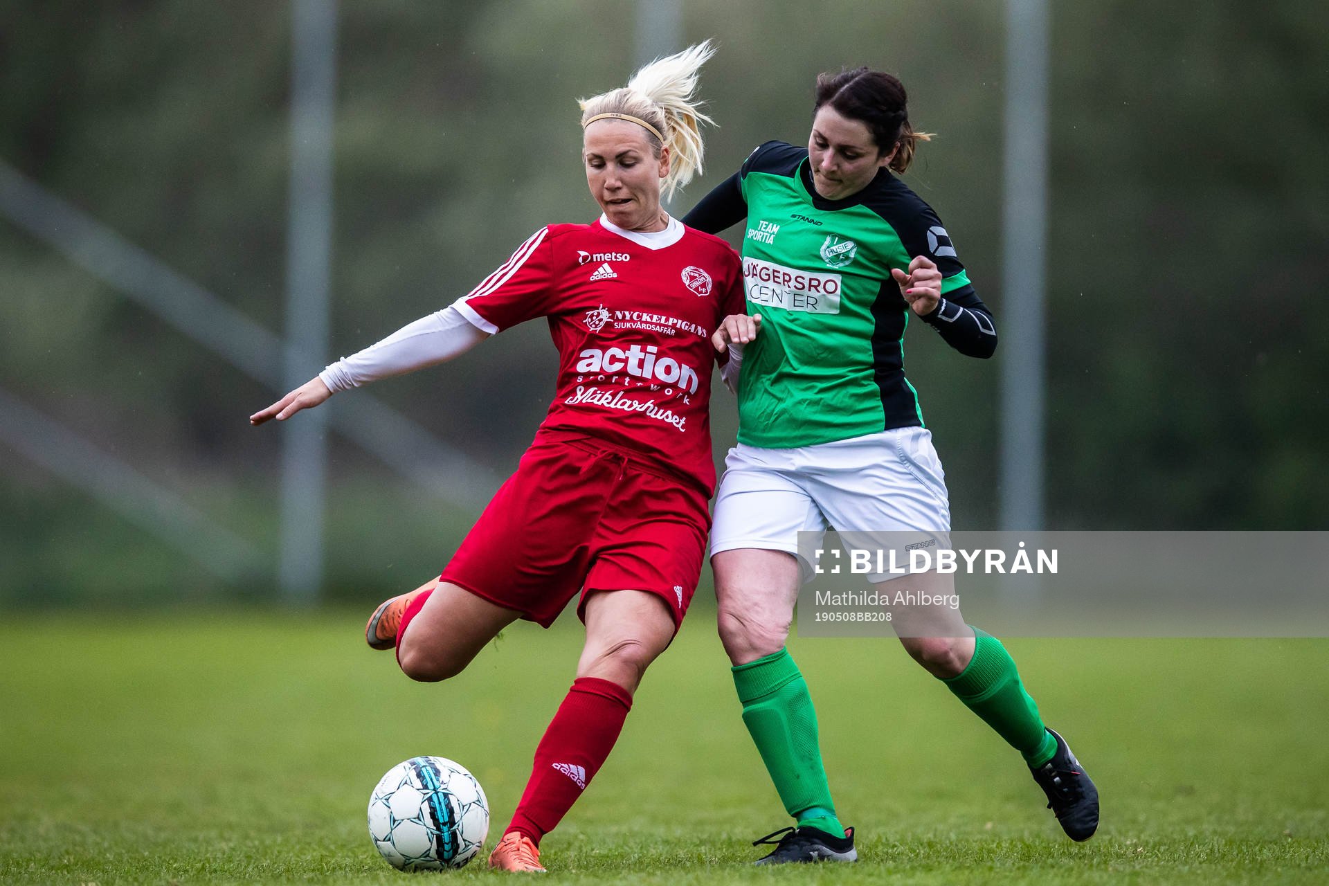 Gislövs Rebecca Ohlsson och Husies Camilla Nyman