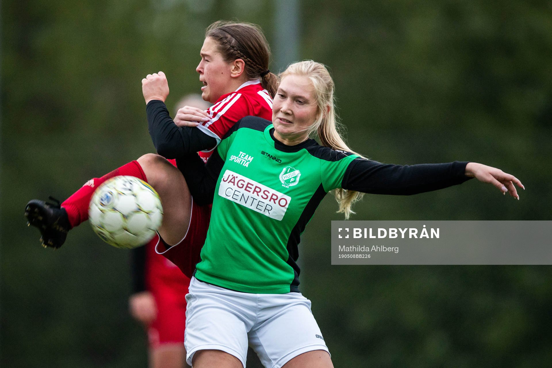 Husies Eli Hillgrund Trujillo och Gislövs Clara Sonesson