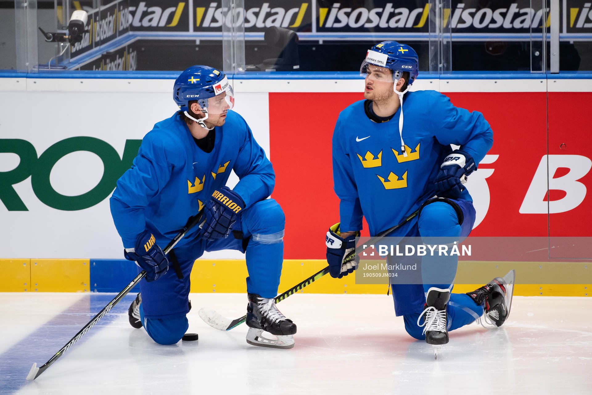 Elias Lindholm and William Nylander of Sweden at a practice