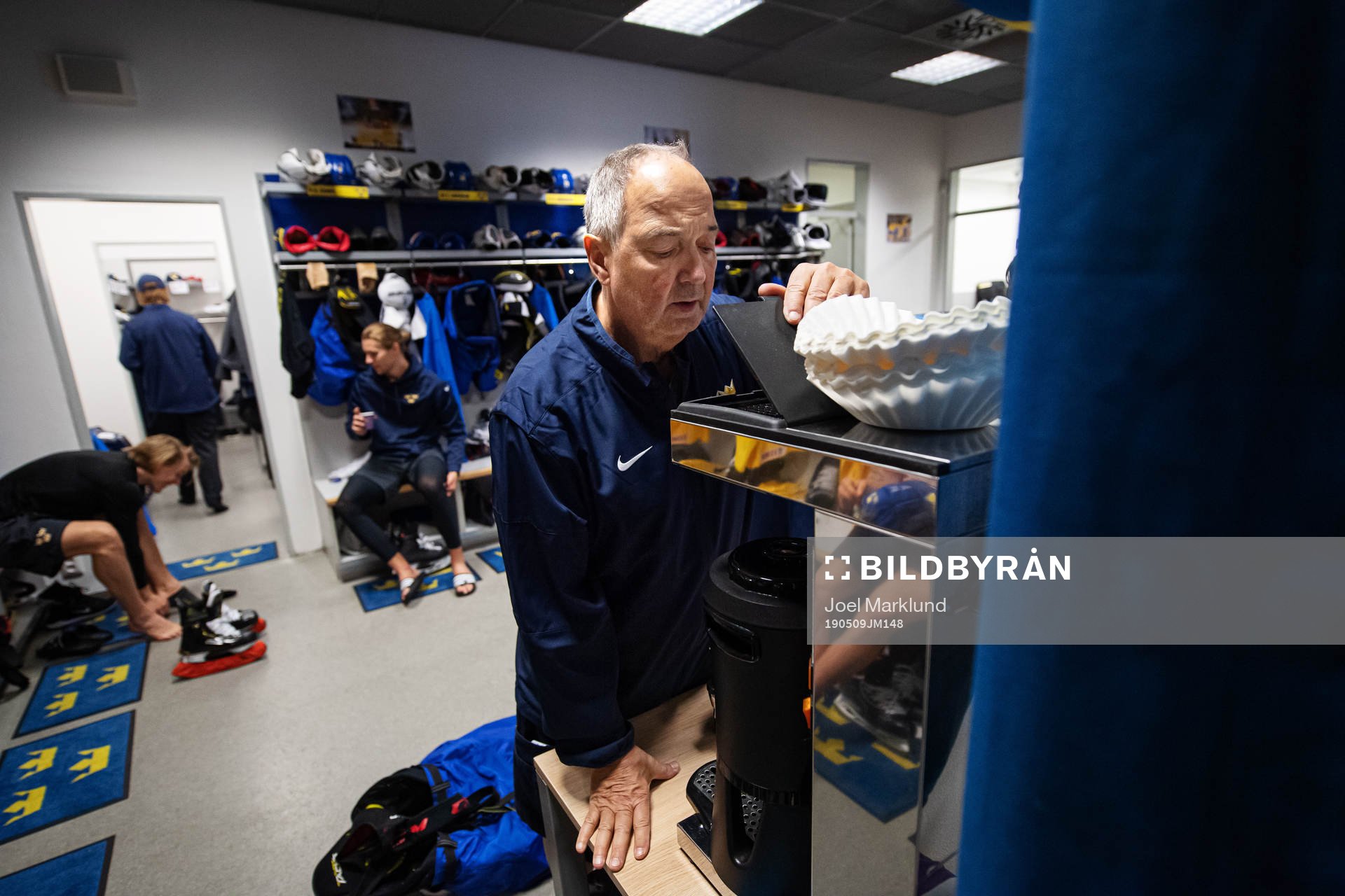 Equipment manager Anders Weiderstål of Sweden in the team