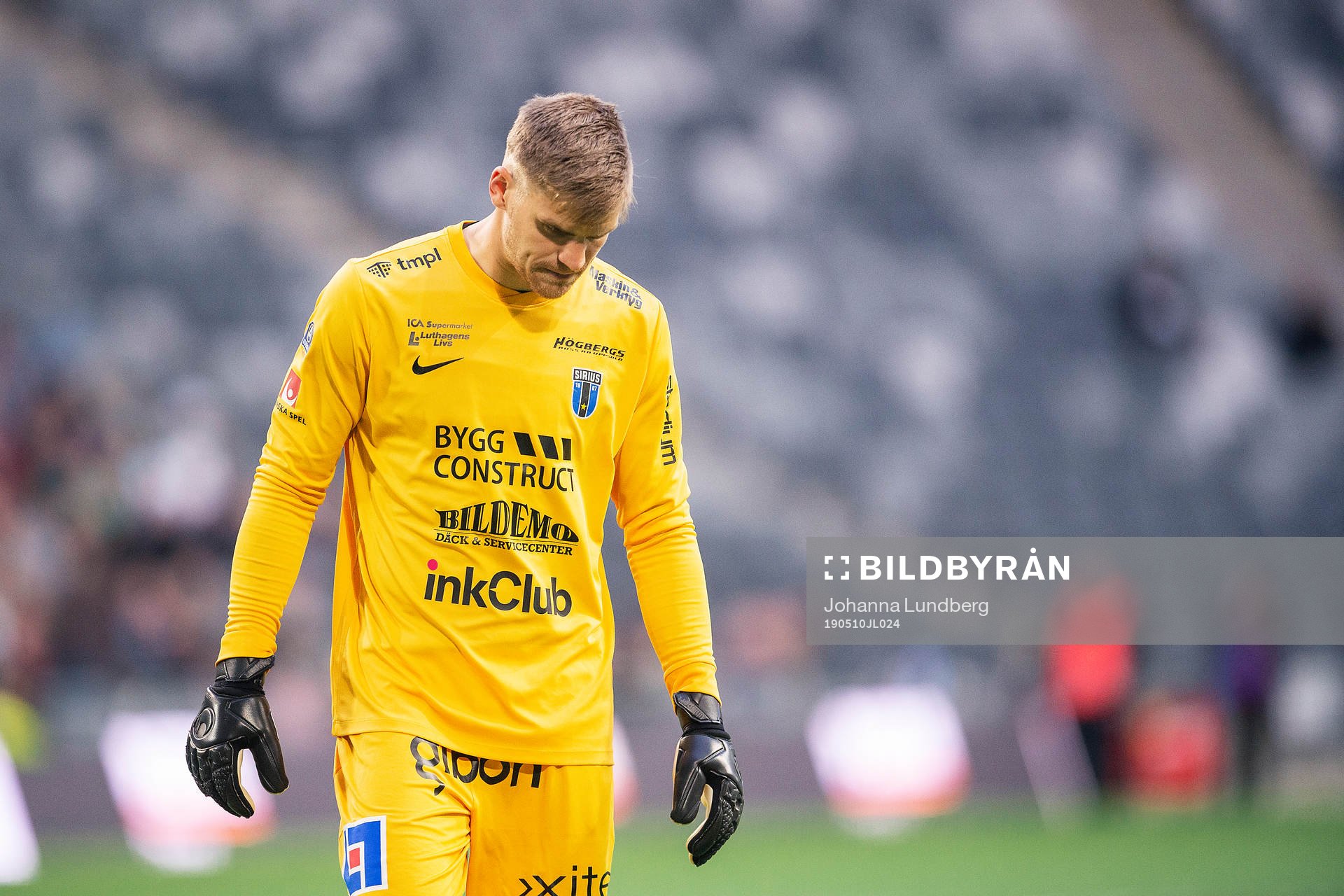 Sirius målvakt Lukas Jonsson deppar