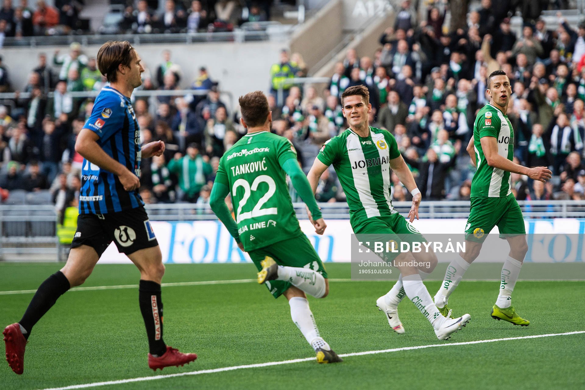 Hammarbys Muamer Tankovic och Vidar Örn Kjartansson jublar