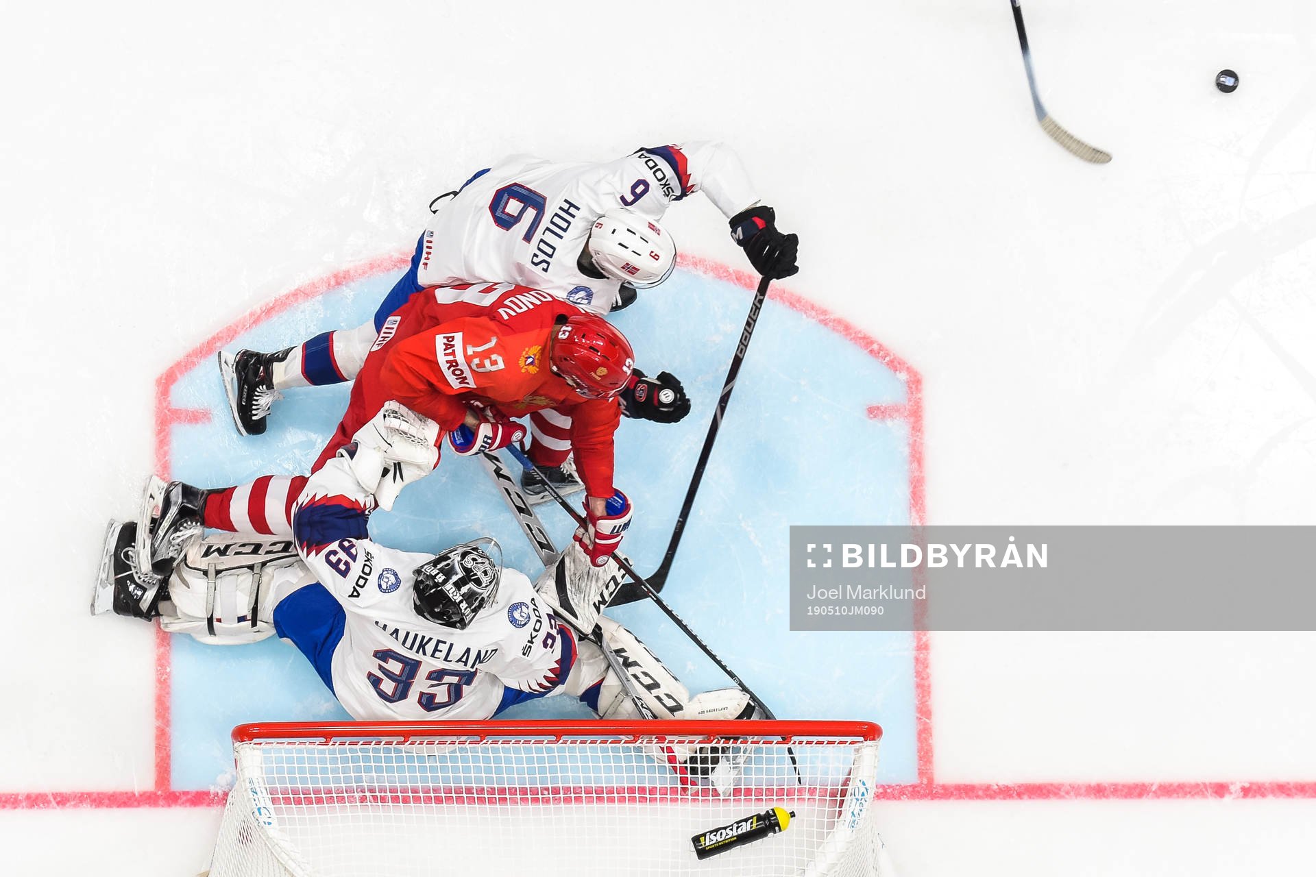 Sergei Andronov of Russia against Jonas Holøs and