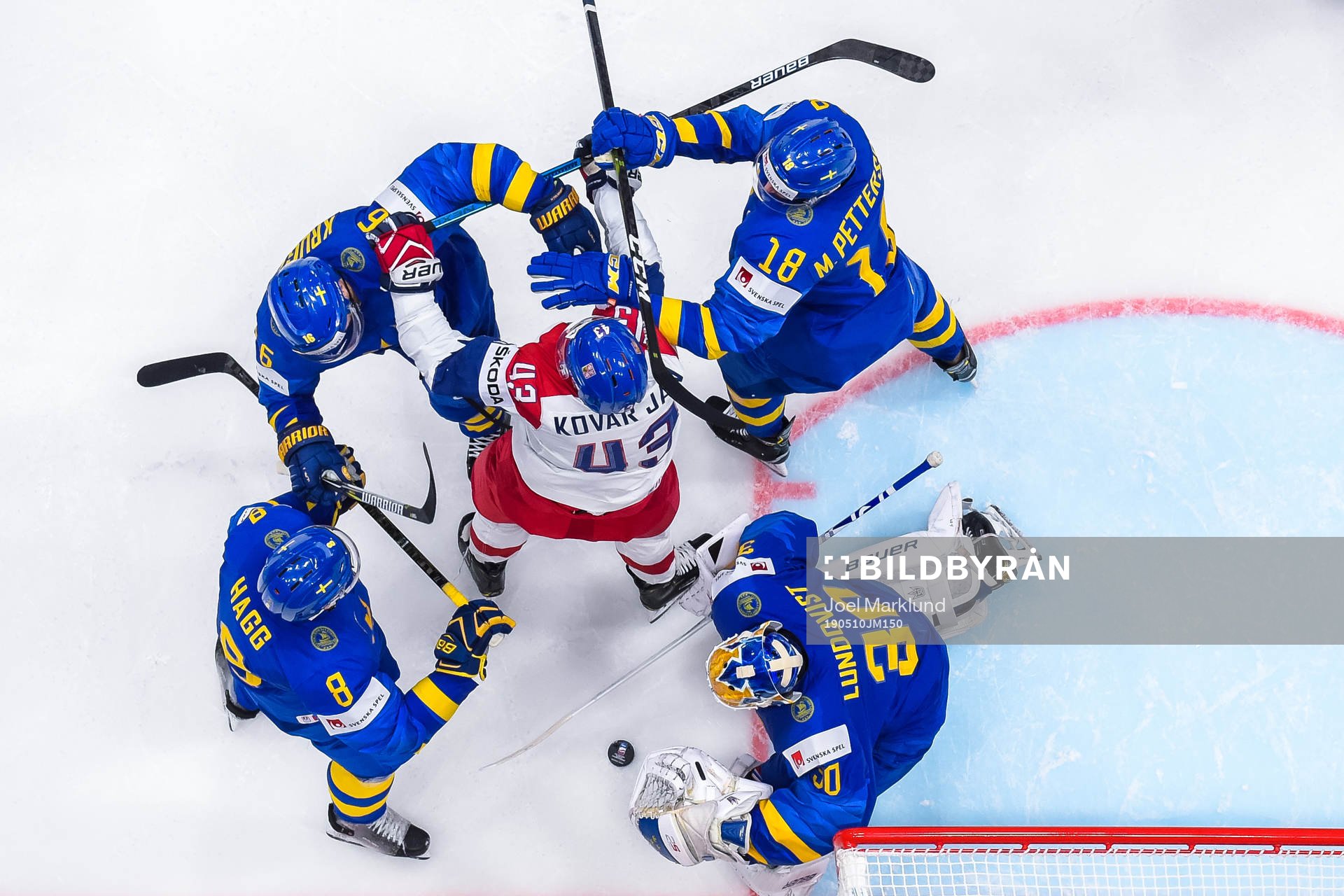 Jan Kovar of Czech Republic fights Robert Hägg , Marcus