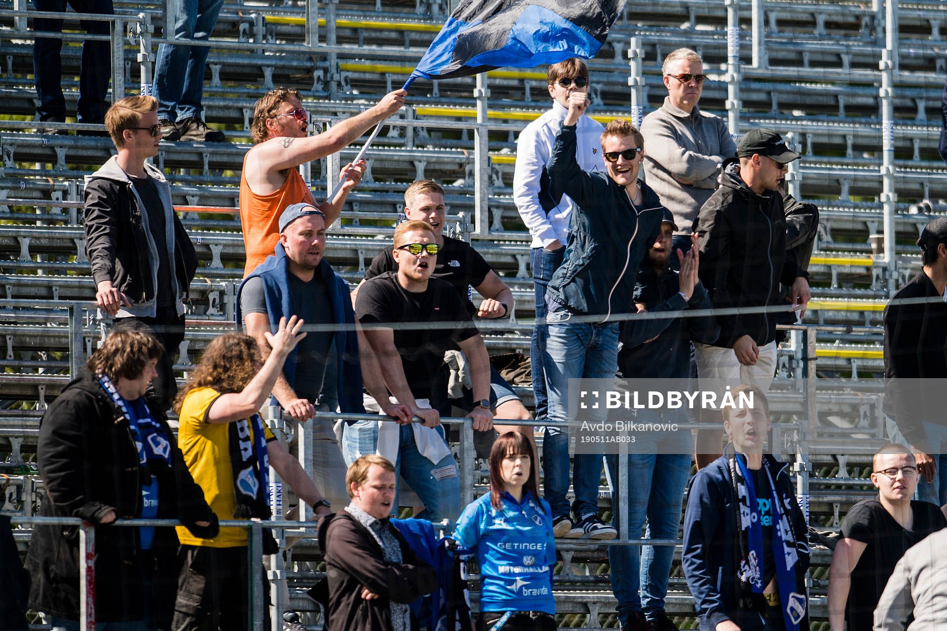 Halmstads supportrar jublar