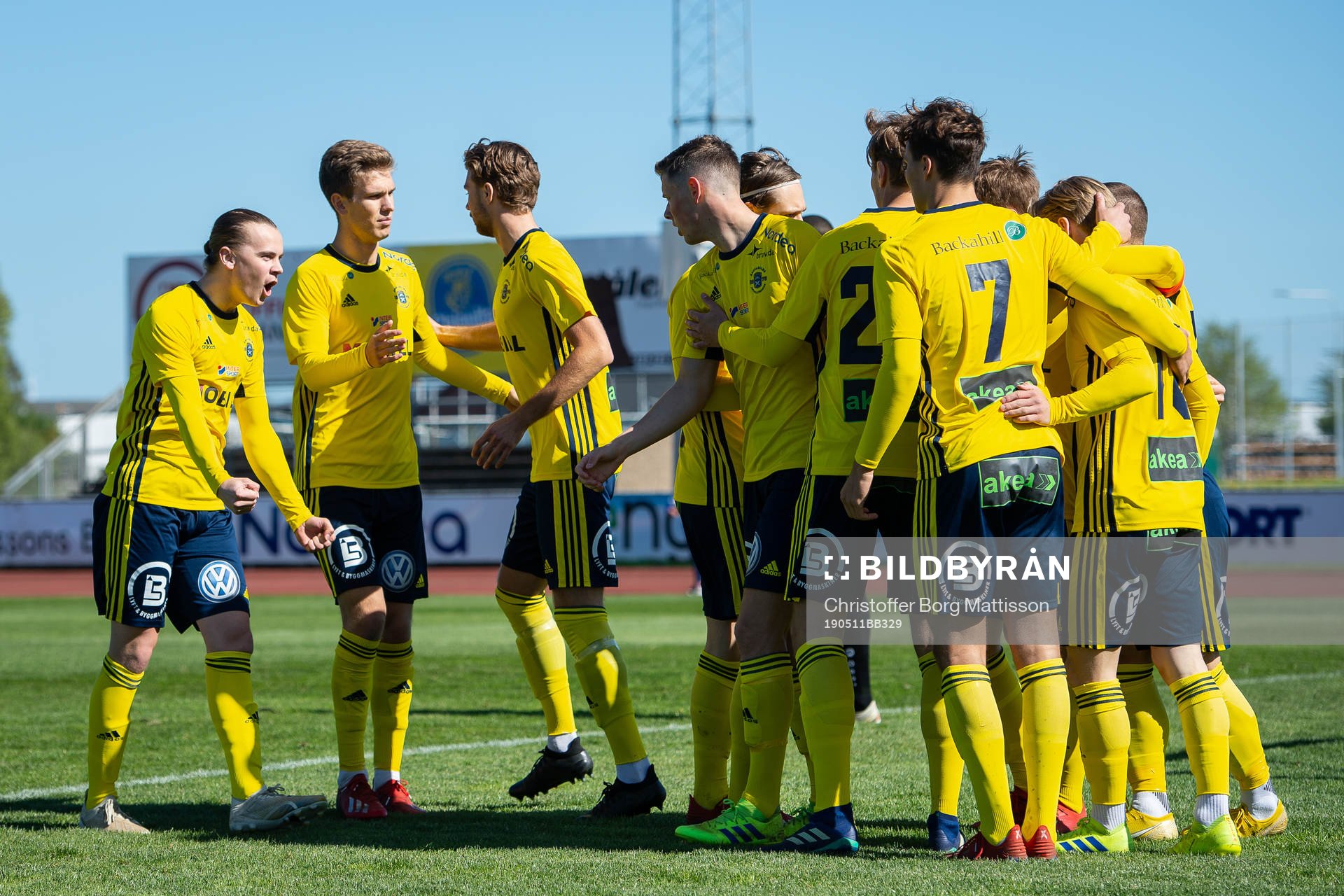 Ängelholms spelare jublar