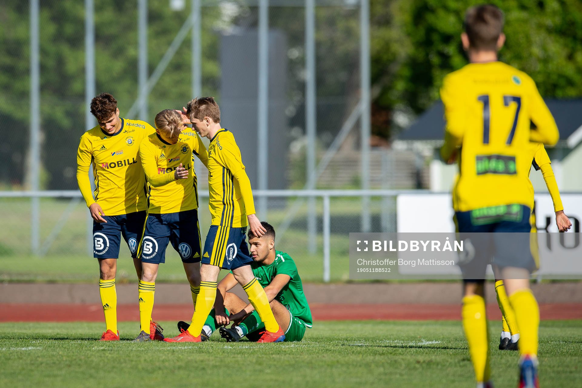 Ängelholms spelare jublar