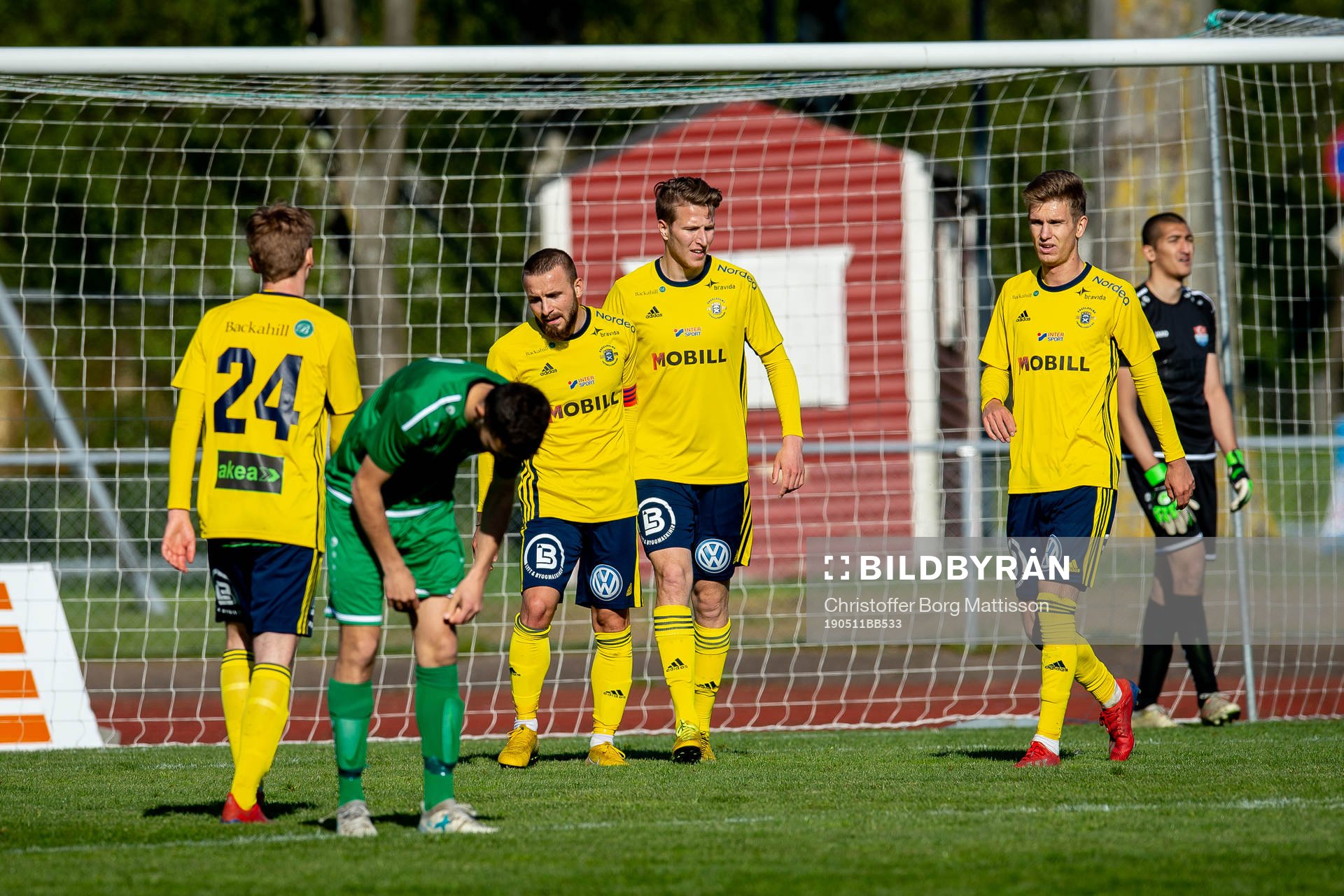 Ängelholms spelare jublar