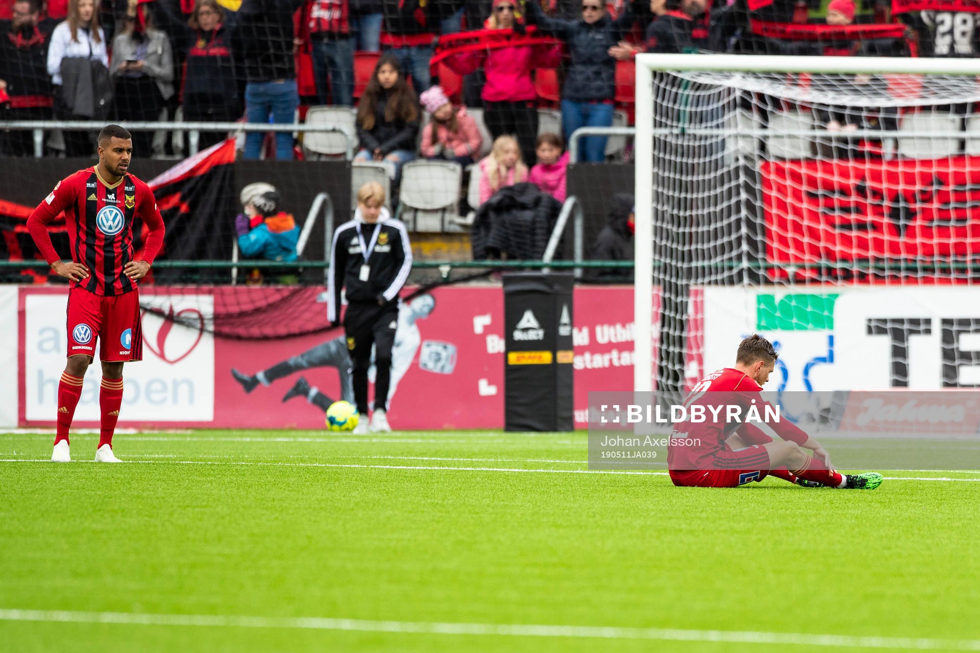 Östersunds Charlie Colkett deppar