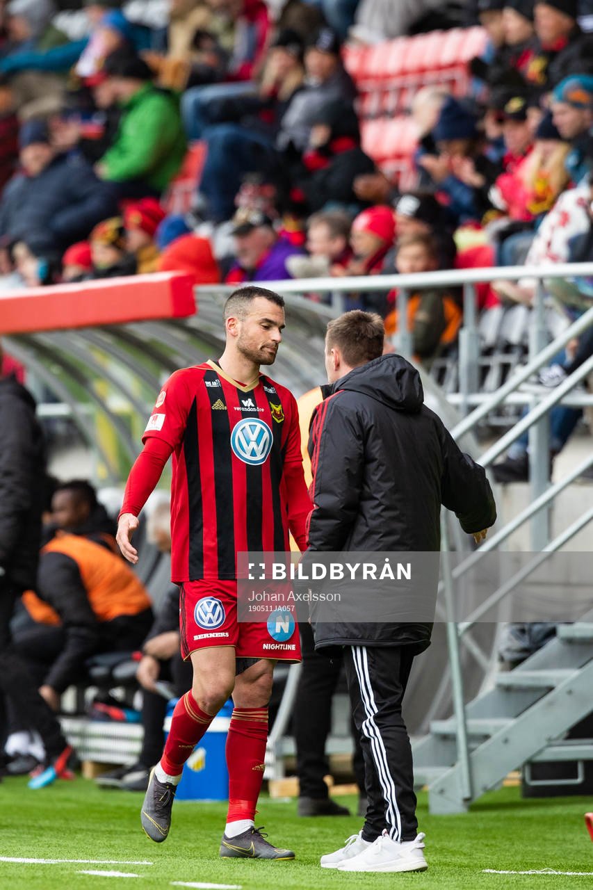 Östersunds Dino Islamovic tackar tränare Ian Burchnall