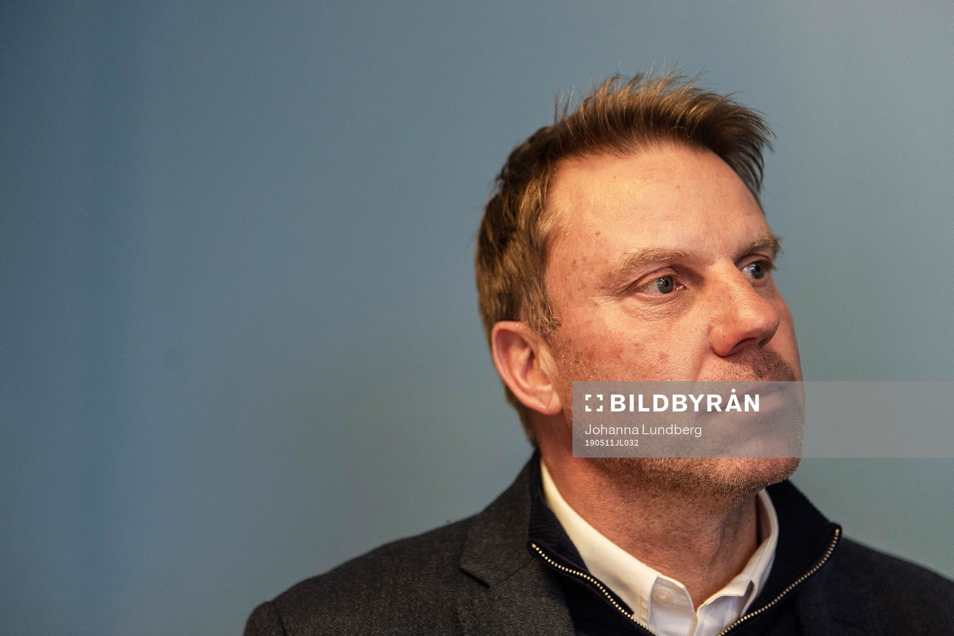 Falkenbergs tränare Hasse Eklund intervjuas av media efter fotbollsmatchen i Allsvenskan mellan AFC Eskilstuna och Falkenberg den 11 maj 2019 i Eskilstuna.