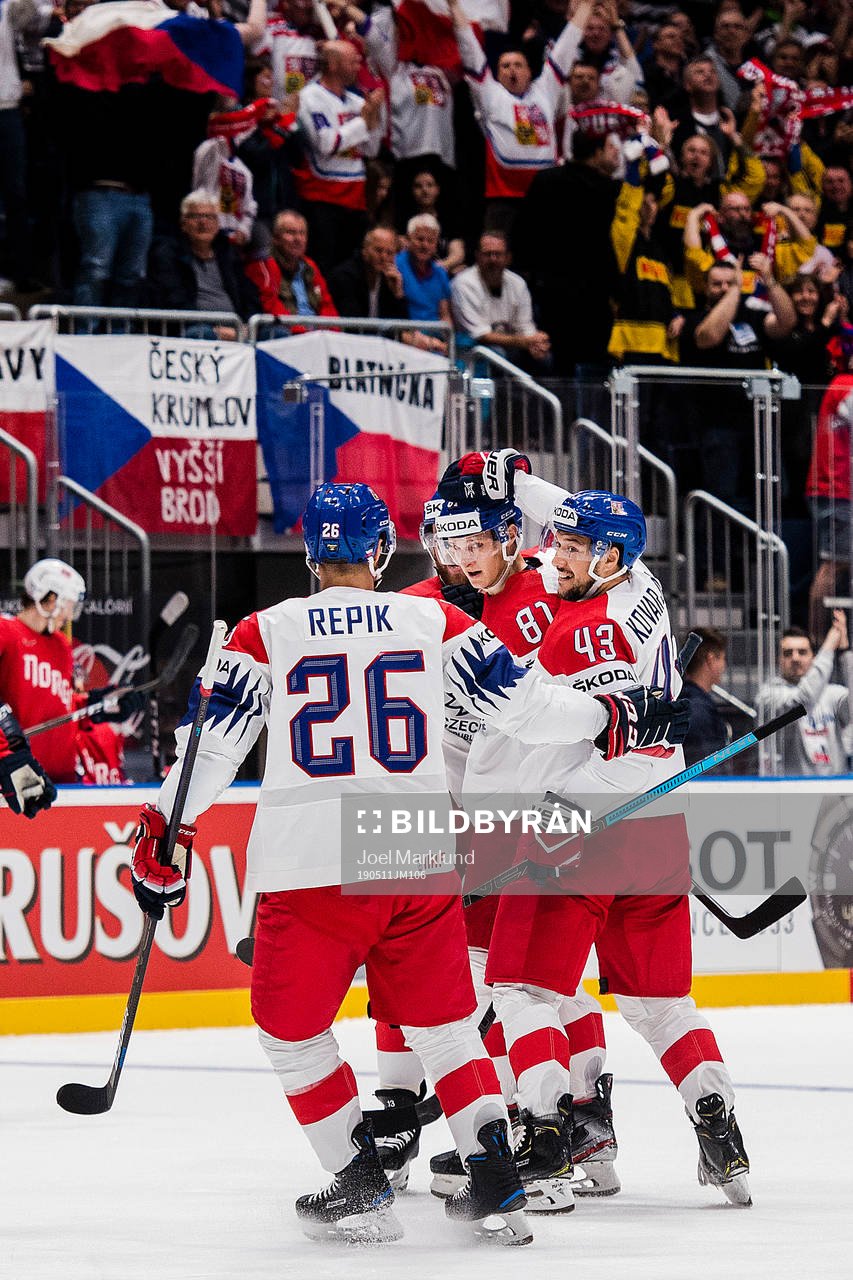 Michal Repik, Filip Hronek, Dominik Kubalik and Jan Kovar