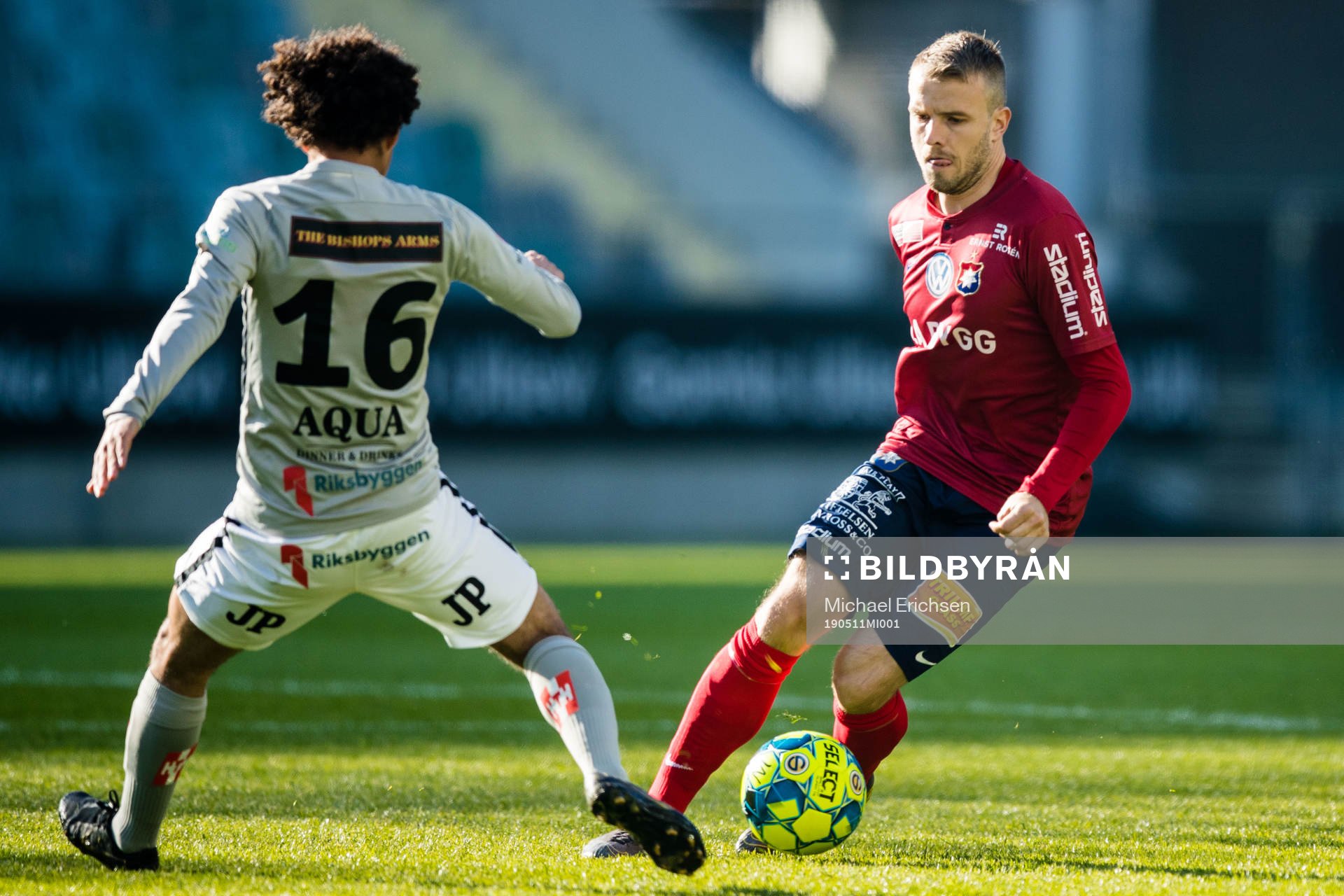 Örgrytes Simon Nilsson och Jönköpings Fabio Gama dos