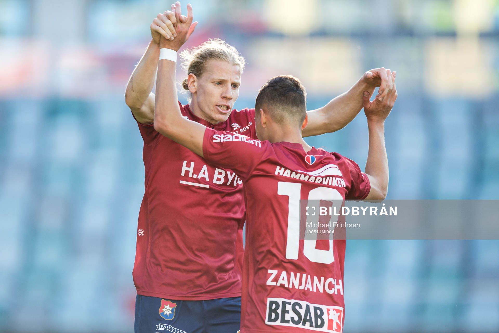 Örgrytes Gustav Ludwigson och Fredrik Zanjanchi jublar