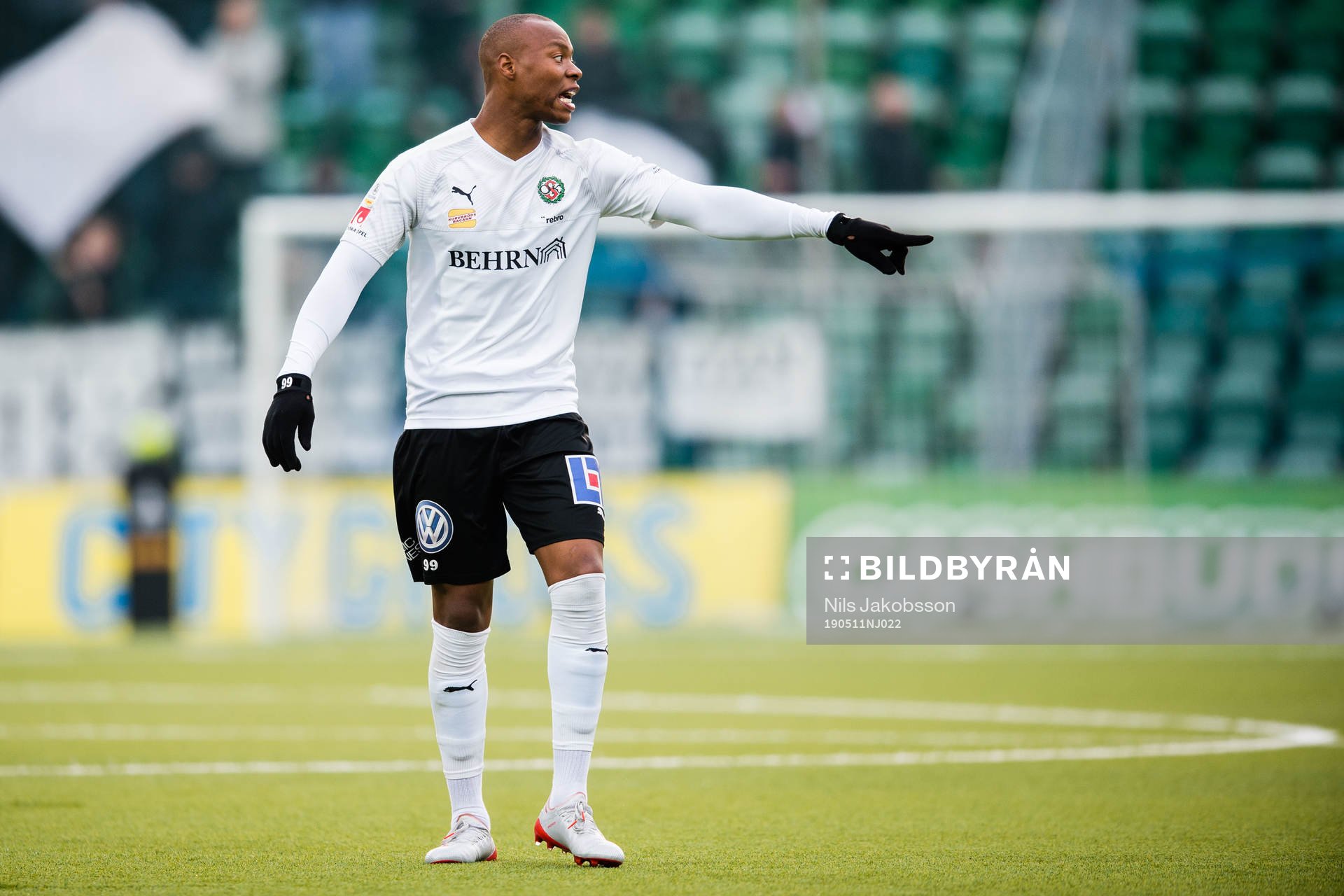 Örebros Carlos Strandberg reagerar