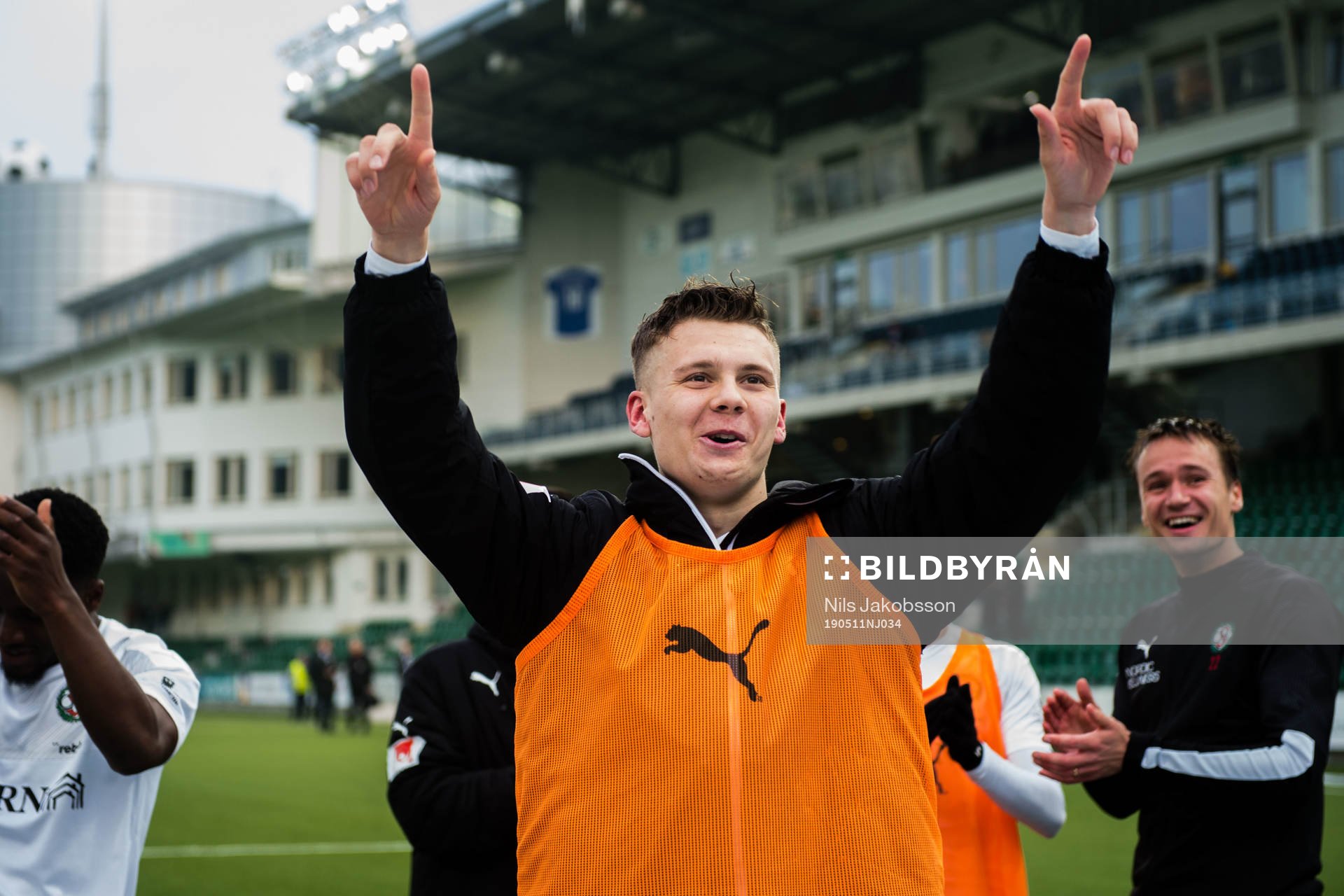Örebros Jake Larsson jublar