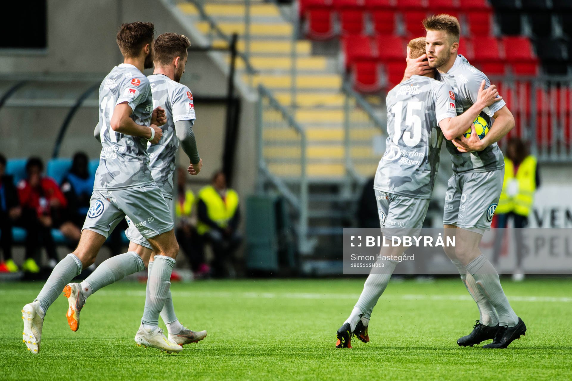 Degerfors Erik Björndahl jublar