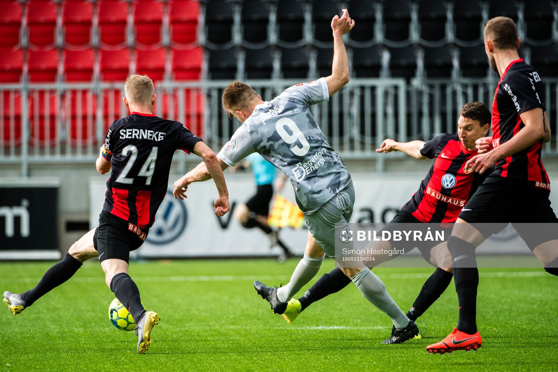 Degerfors Erik Björndahl gör 2-2 under fotbollsmatchen i Superettan mellan Brommapojkarna och Degerfors 11 maj 2019 i Stockholm.
