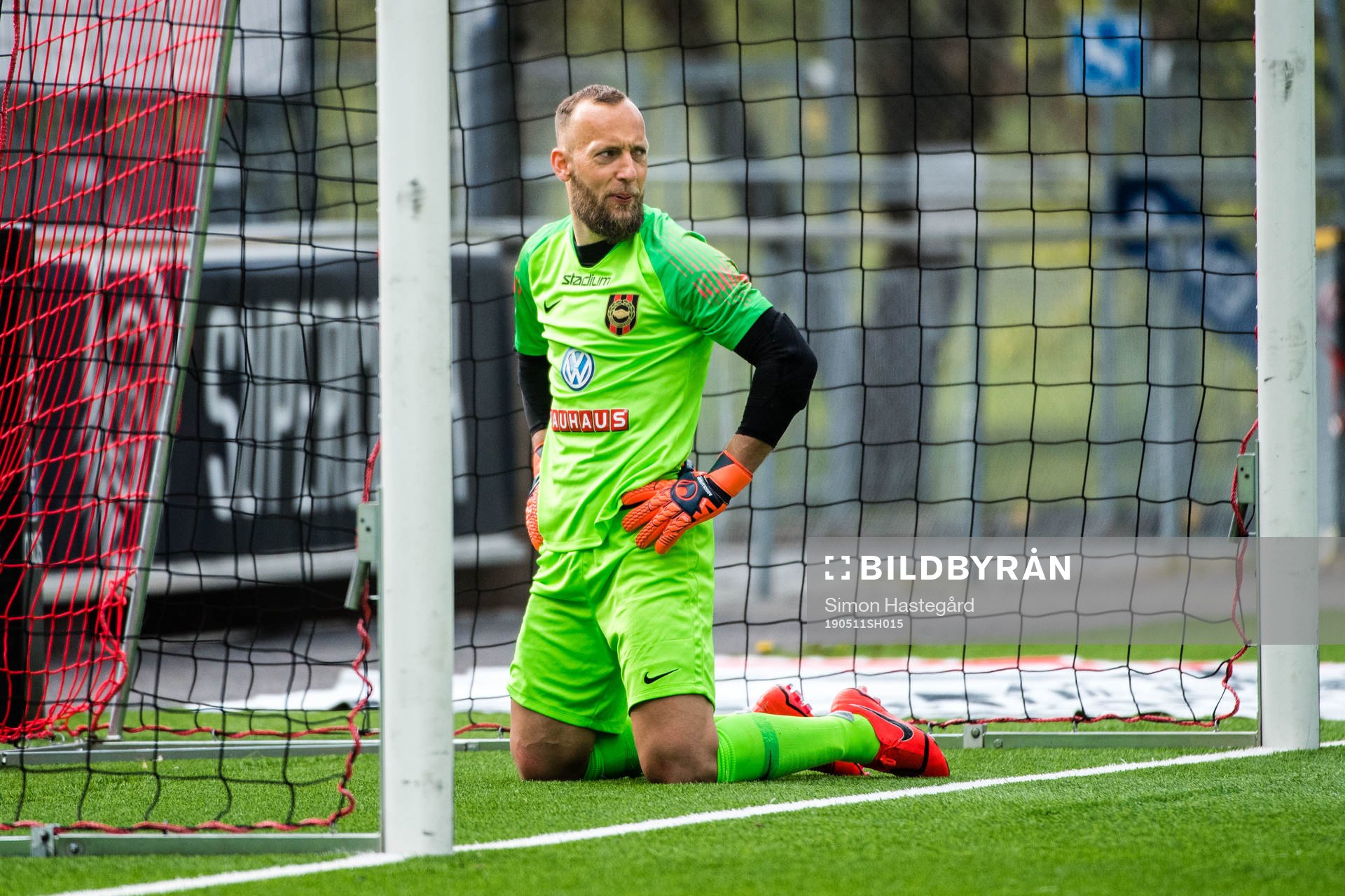 Brommapojkarnas målvakt Benny Lekström deppar