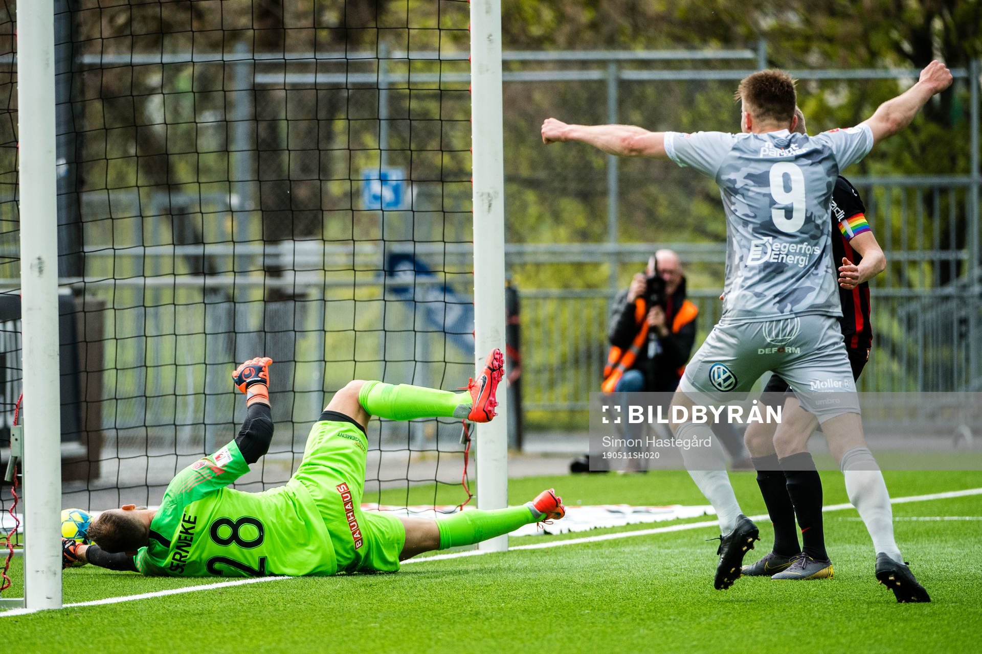 Degerfors Erik Björndahl jublar