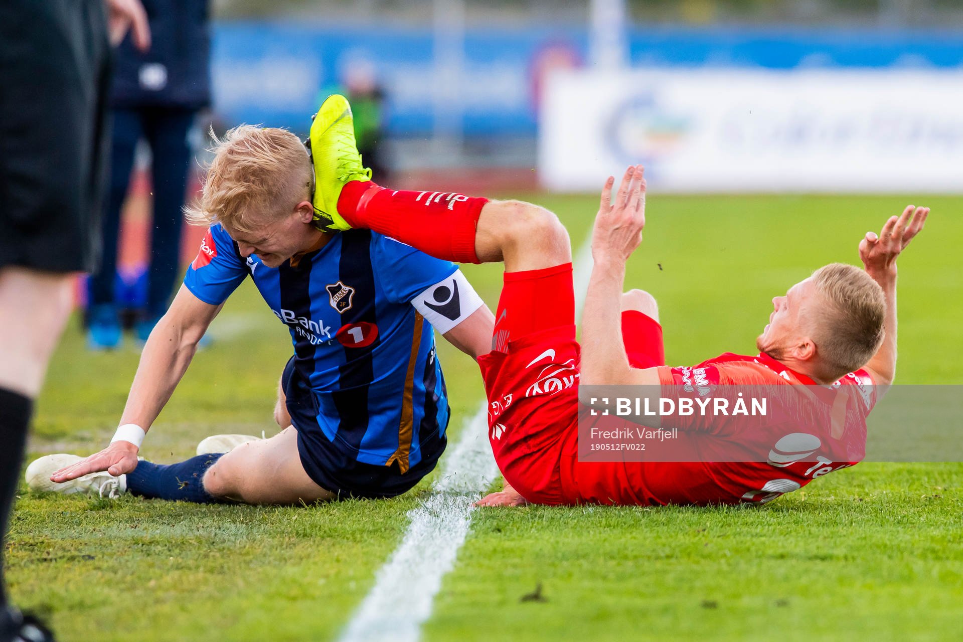 Andreas Hanche-Olsen of Stabæk and Taijo Teniste of Brann