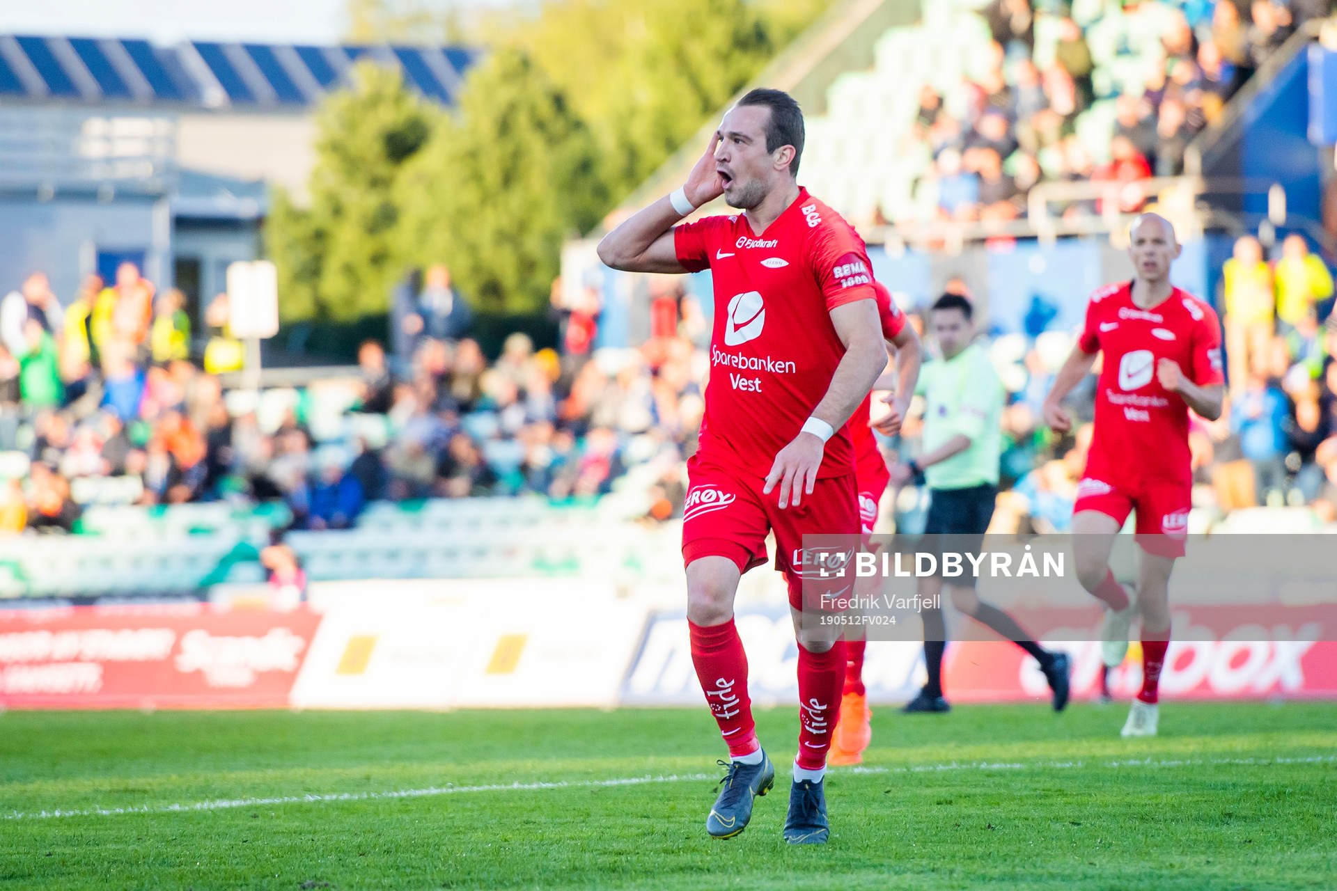 Veton Berisha of Brann celebrates