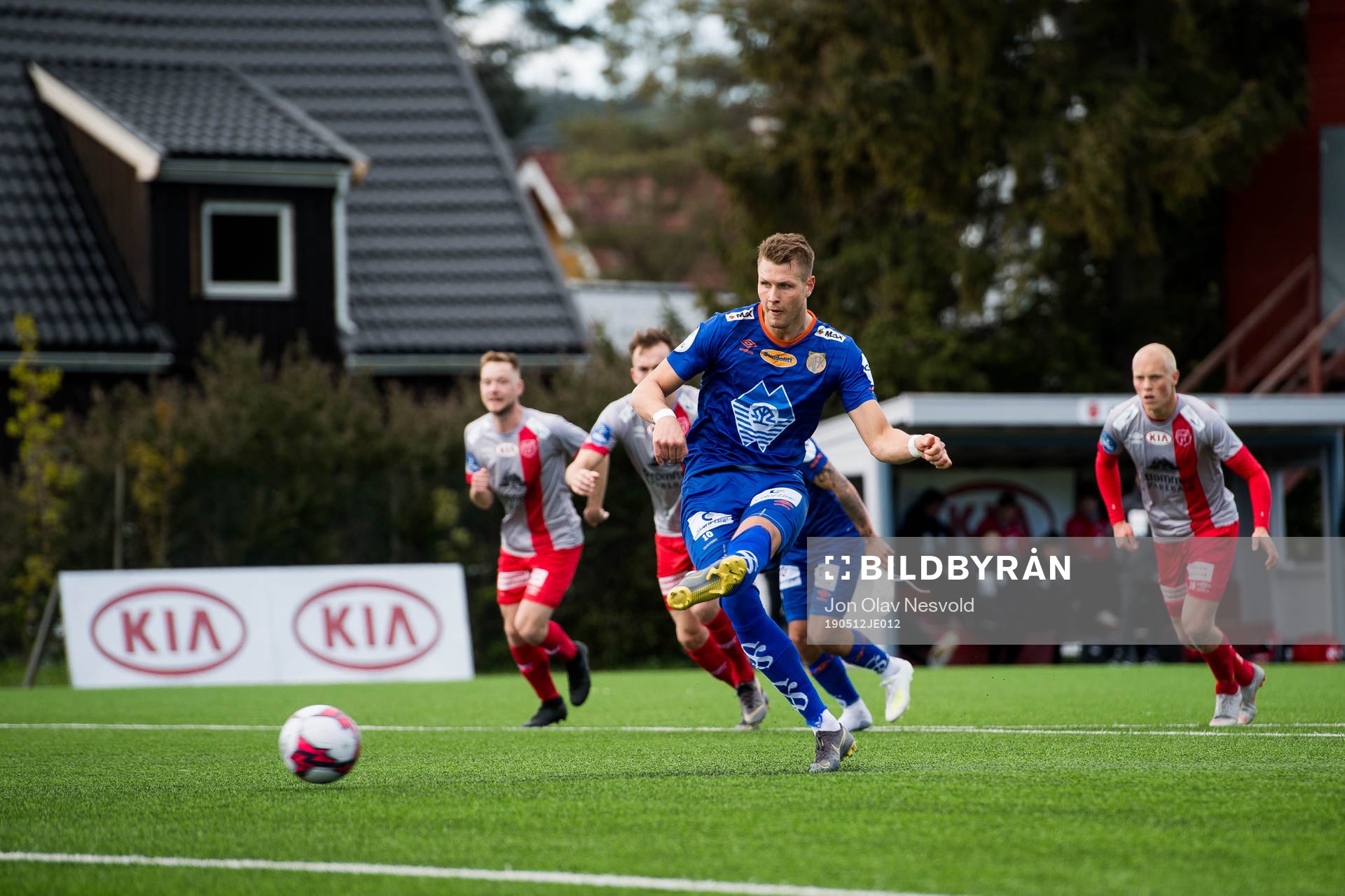Hólmbert Fridjónsson of Aalesund misses