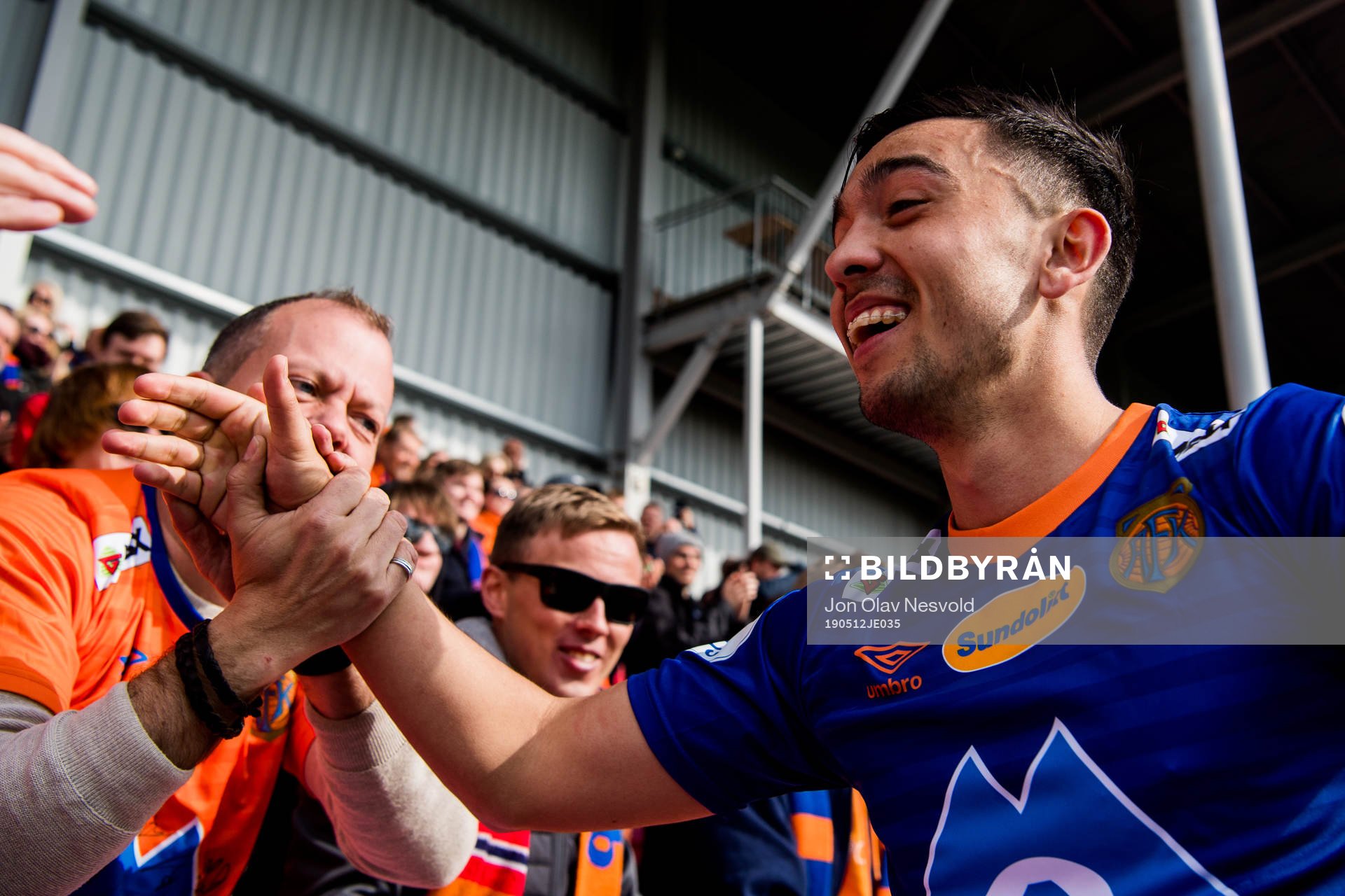 Niklas Castro of Aalesund celebrates with the supporters after the OBOS-ligaen match between Strømmen and Aalesund on May 12, 2019 in Strømmen.