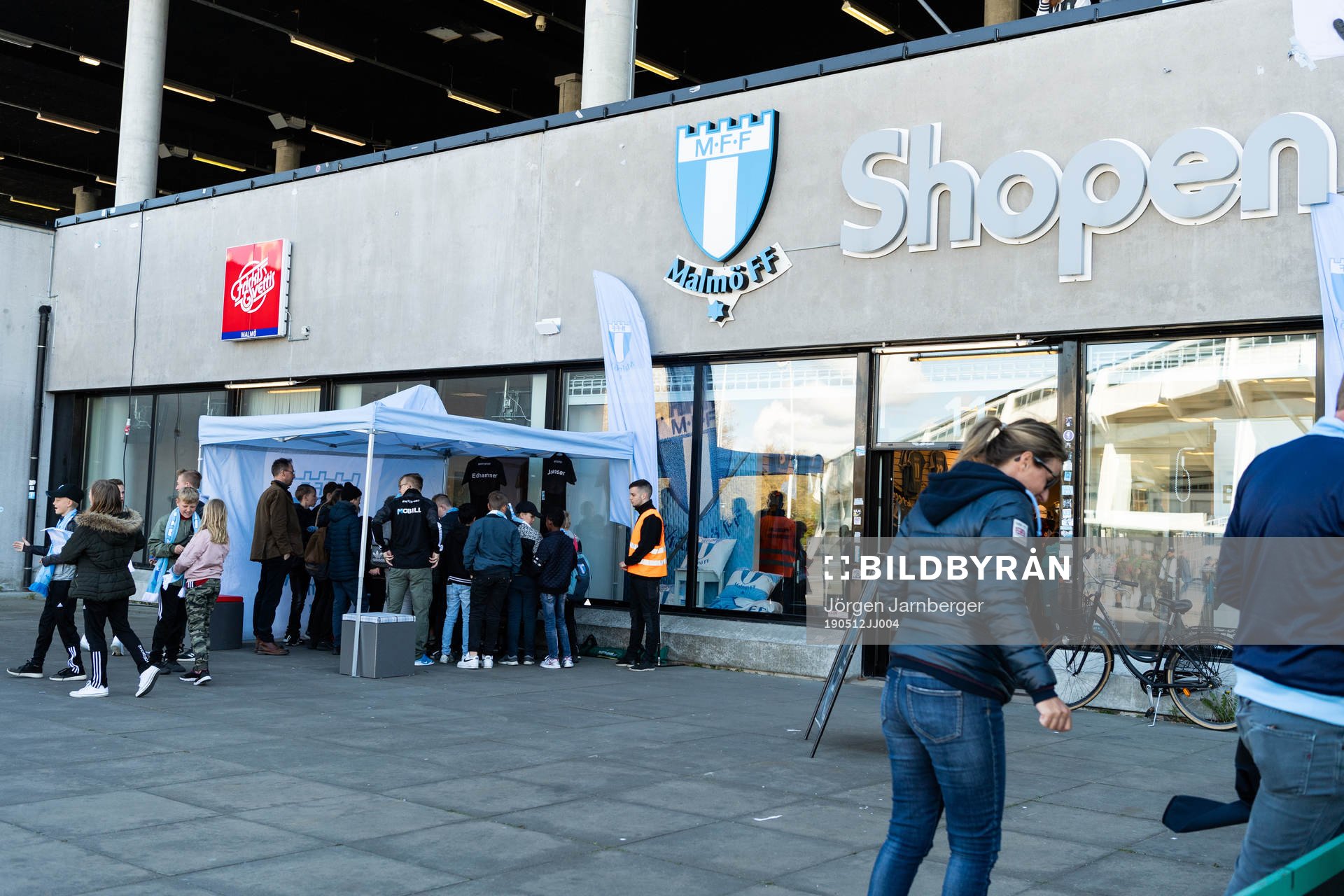 Försäljning i MFF shopen